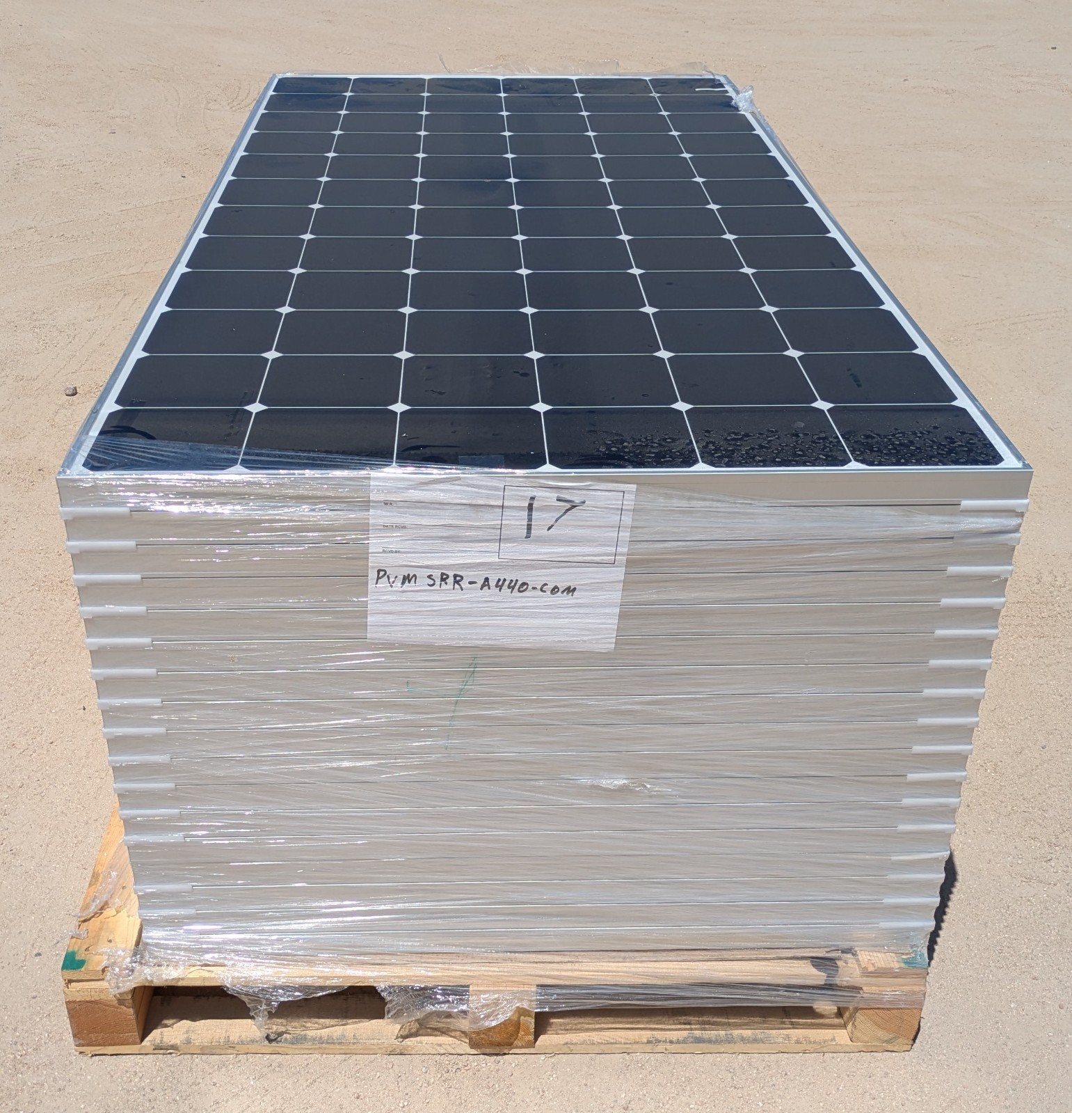 17 x SunPower Solar Panels 440W Lot of 17 Pieces. SPR-A440-COM