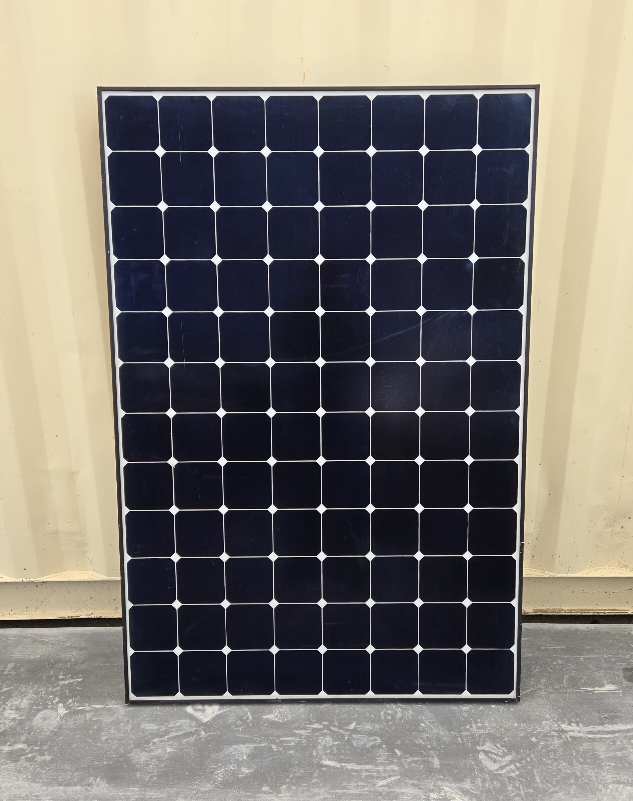 Sunpower Solar Panels 335W White Lot of 30 Pieces. SPR-X21-335