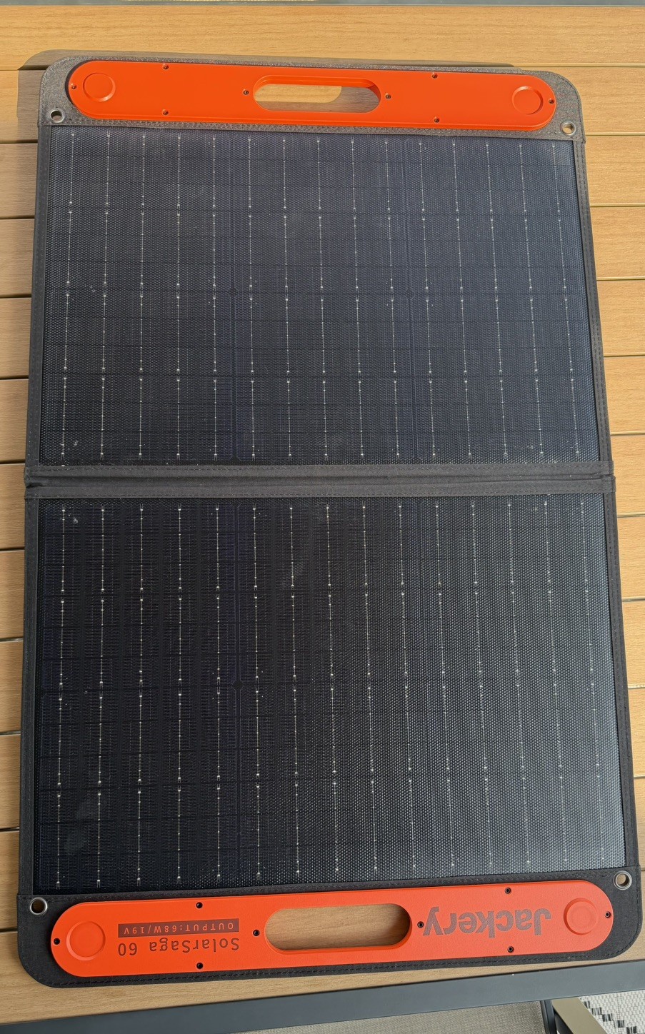 Jackery SolarSaga 60W Foldable Solar Panel 68W/19V Open Box USB-C USB-A JSS-60B