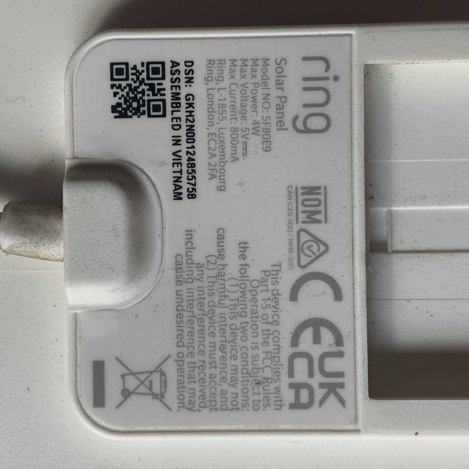 Ring Solar Panel 2nd Generation 4w W/ Barrel Plug, Mount Arm 5F80E9 White R010