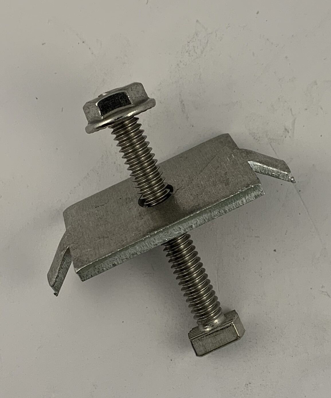 Lot of 4 Ironridge Solar Mid Clamps A-B 2″ T-Bolt Clear 29-70TB-105