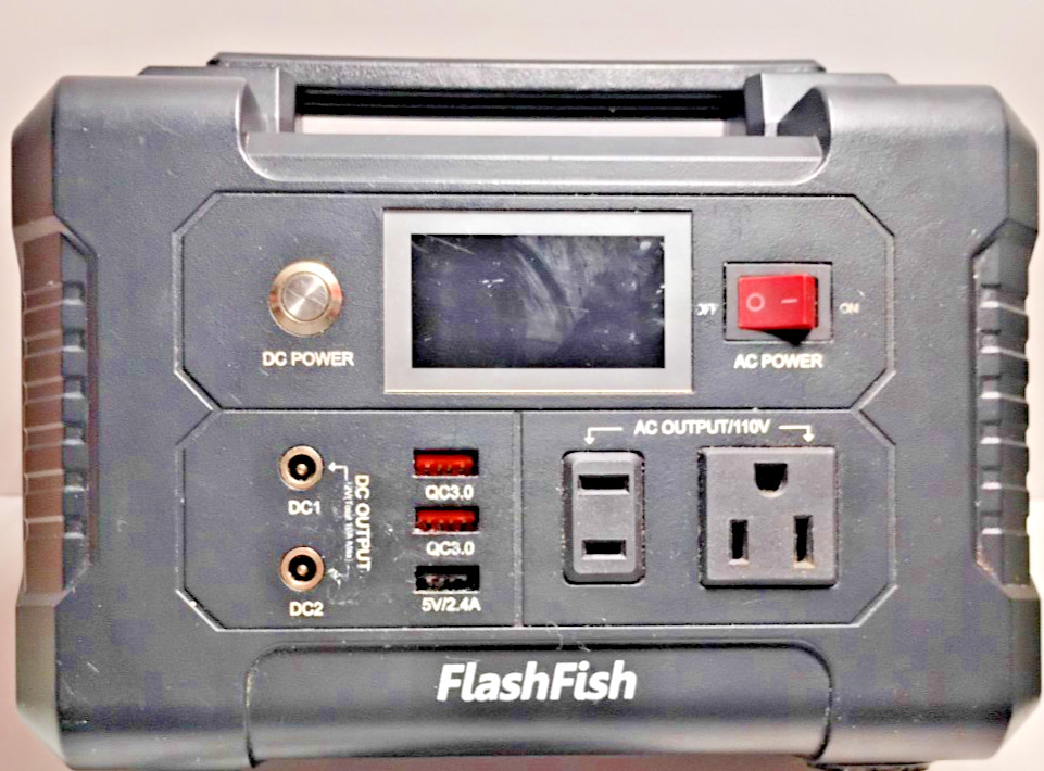 FLASH FISH, POTRABLE POWER STATION,M# E200, AC/DCX2,BOX ONLY NO SOLAR PANEL (A6
