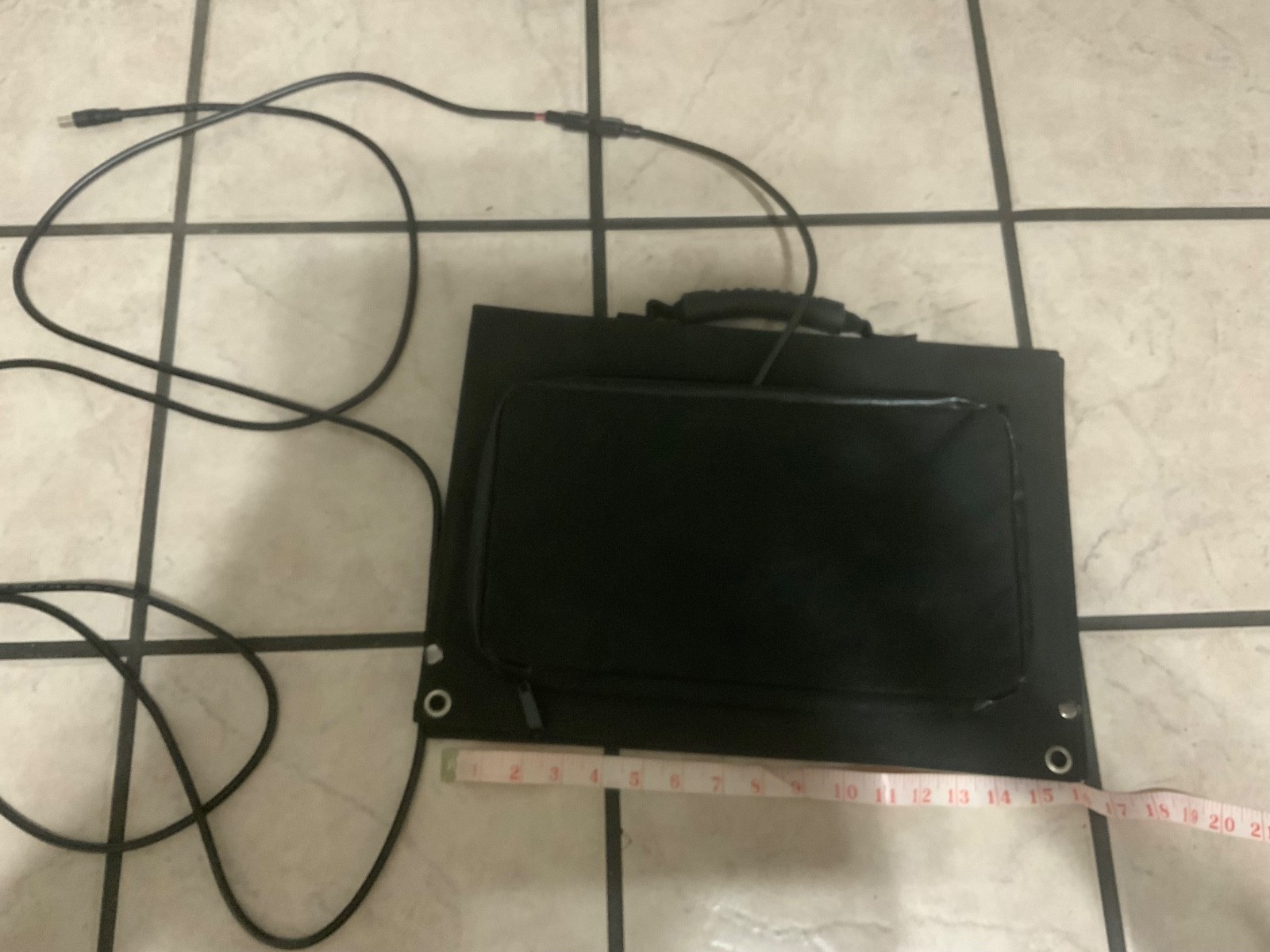Jackery Solar Saga 60 solar panel for powering portable battery read description