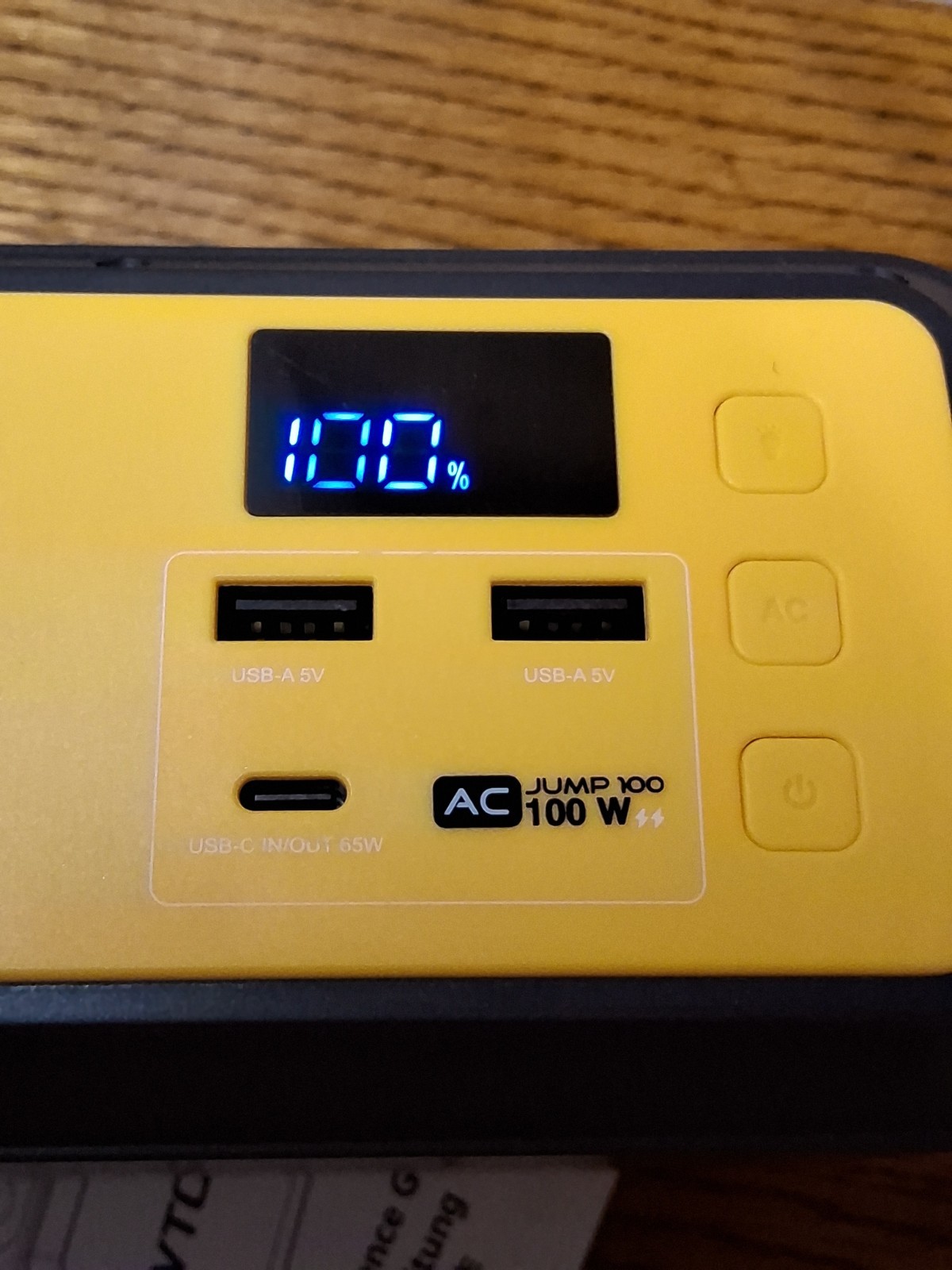 VTOMAN Jump 100 Compact Portable Power Station 100W **Factory Refurbished ***