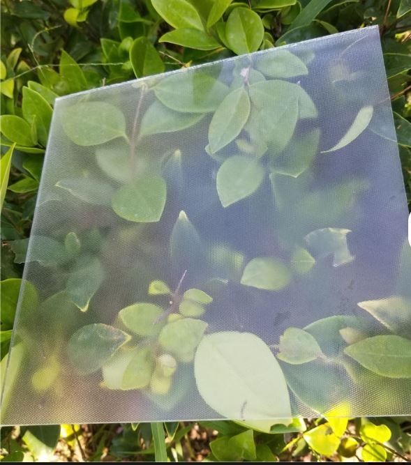 DIY Solar Panel Glass, tempered, ironless, ultra-clear, 14.25″x28″x .157″ (4mm)