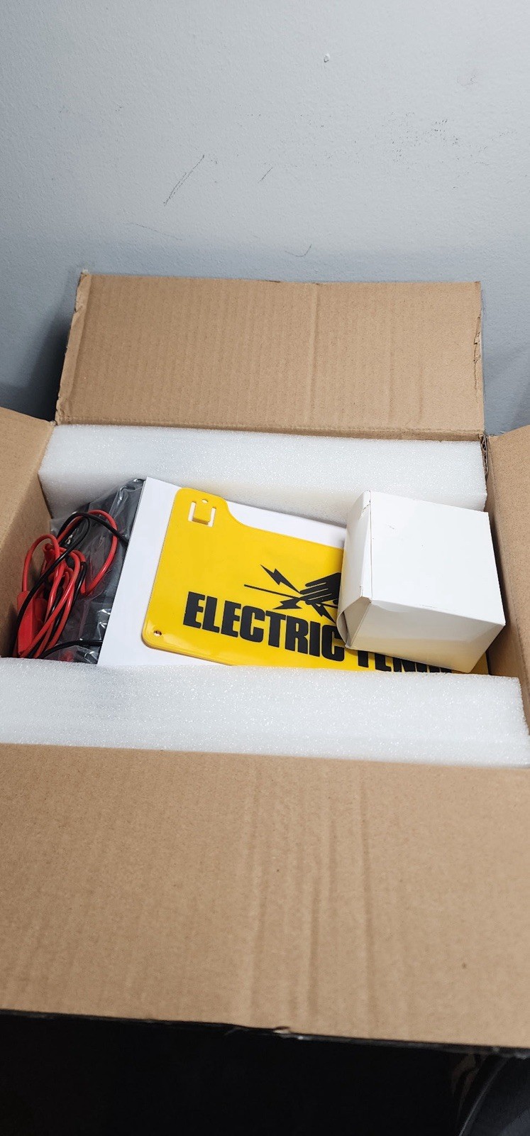 FarmNix 20 Mile Solar Electric Fence Charger 6-12KV 2 Joules – For Parts