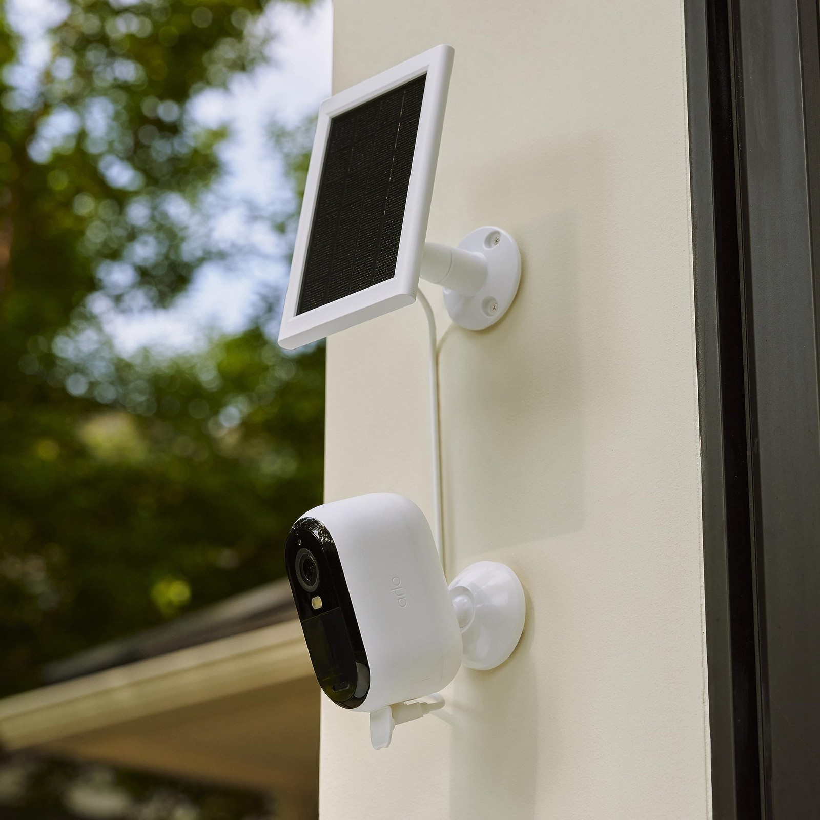 Arlo Essential Solar Panel Charger 2nd Gen White (VMA6600)
