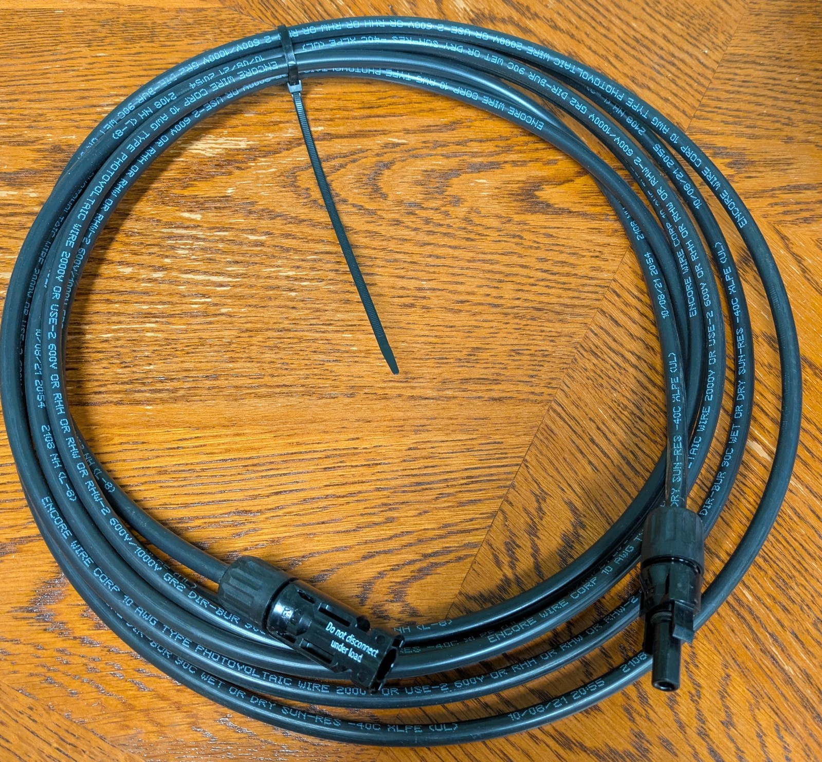 15 FT 10 AWG Solar PV Wire 1500V / Black Extension Cable with MC4 Connectors