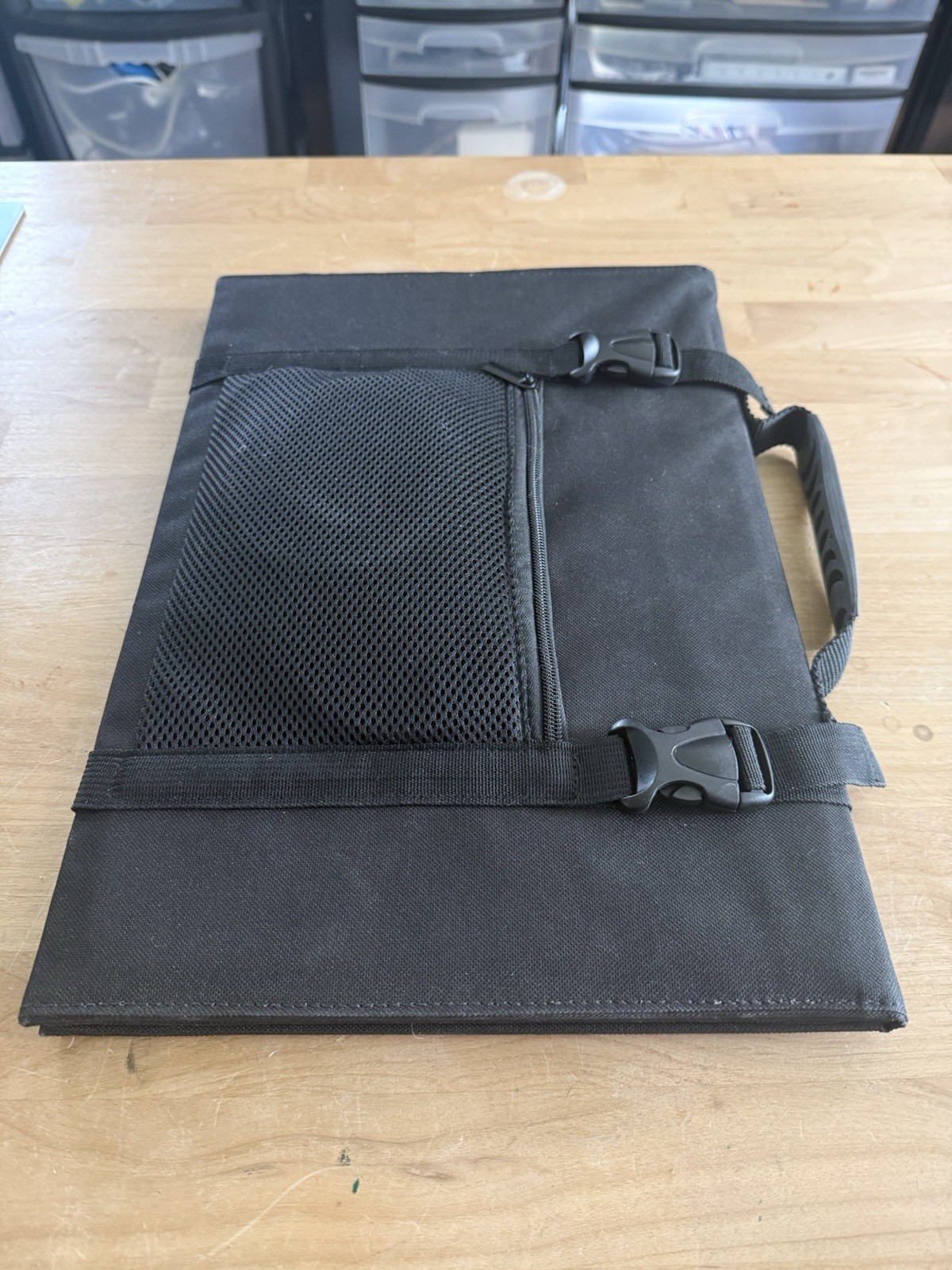 Folding Fast-Charge 12V Solar Panel