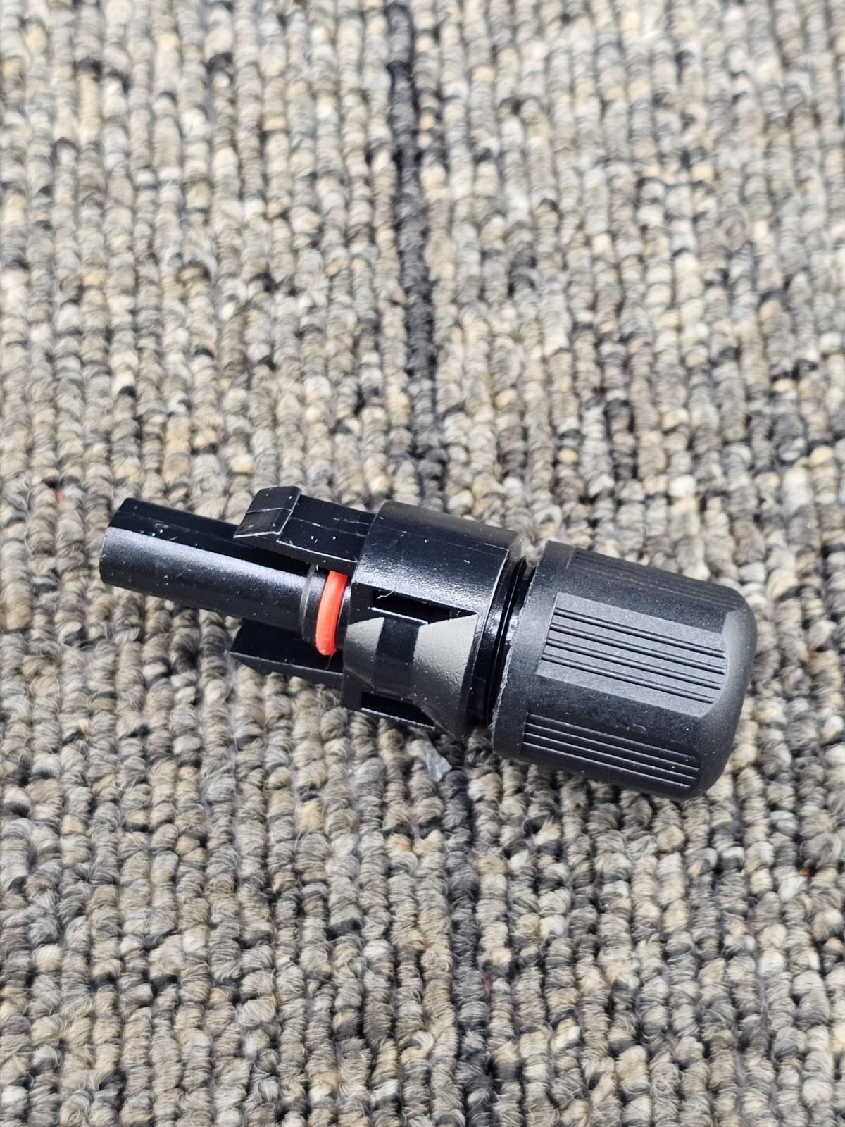 (QTY 100) Standard MC4 Solar DC Electrical Connectors – 2″ Female 30A , 1000V