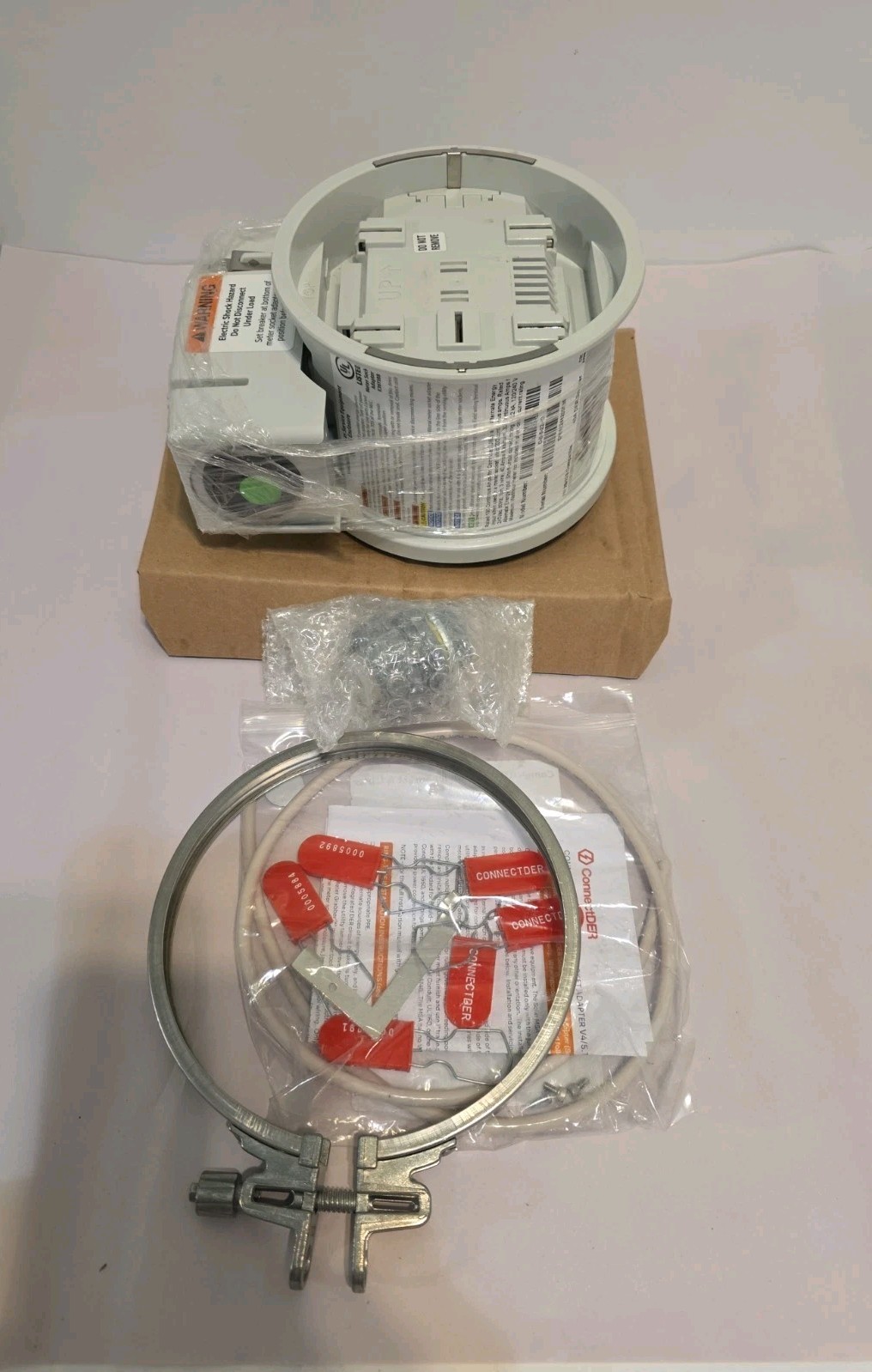 ConnectDER Solar Meter Socket Adapter 240V 40A Der Breaker C-B-5-22-40