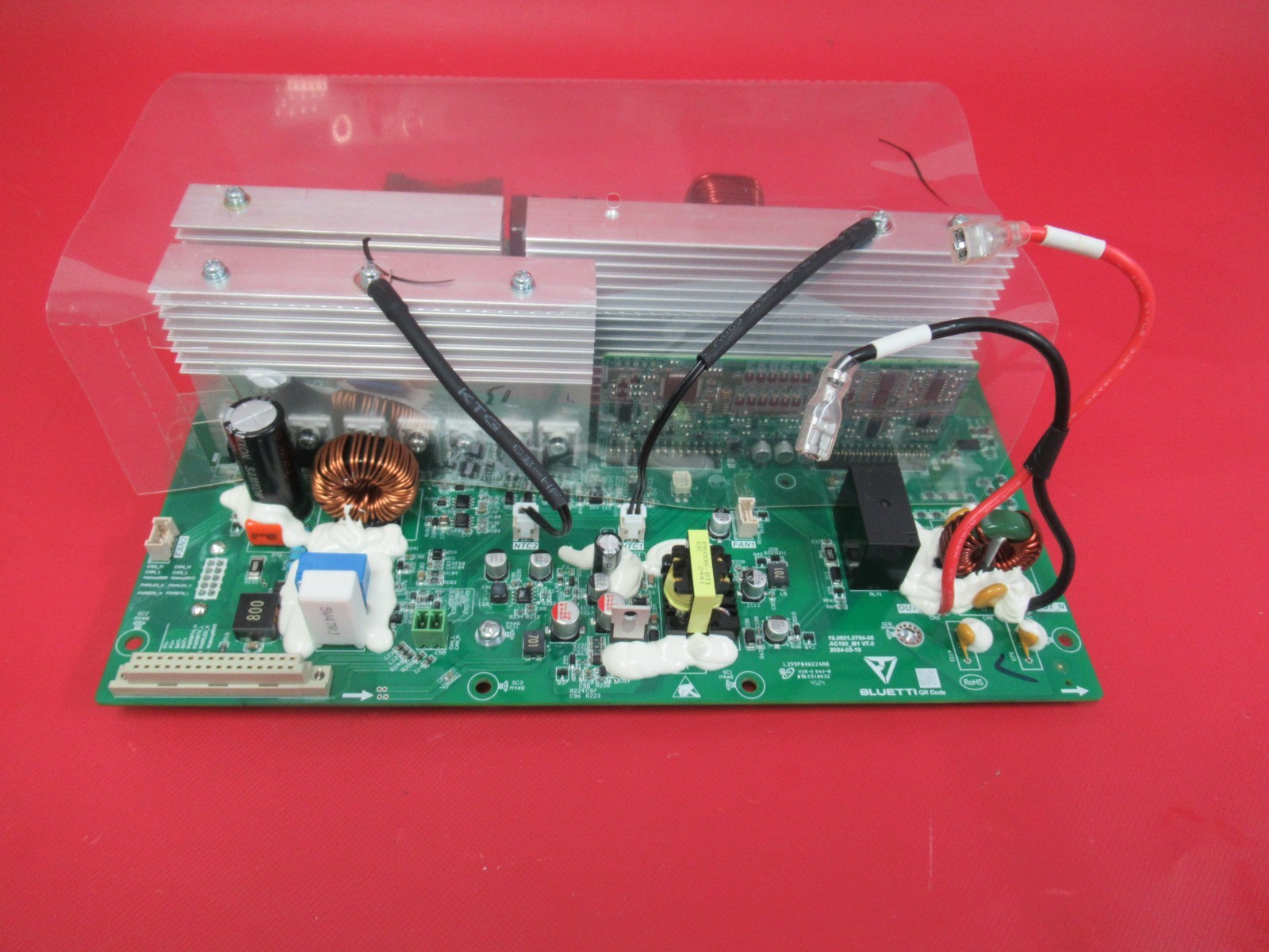 BLUETTI AC180 1800W 1152Wh Solar Portable Power Station Inverter Board Only