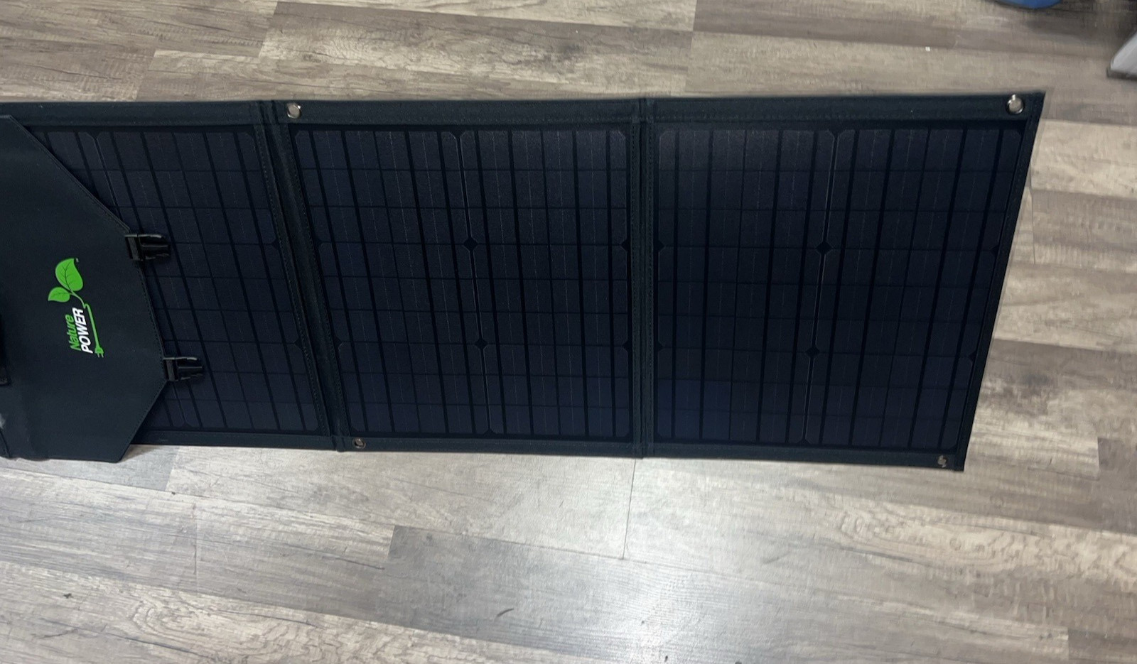 120-Watt Foldable Monocrystalline Solar Panel with Multiple DC Outputs and Cable