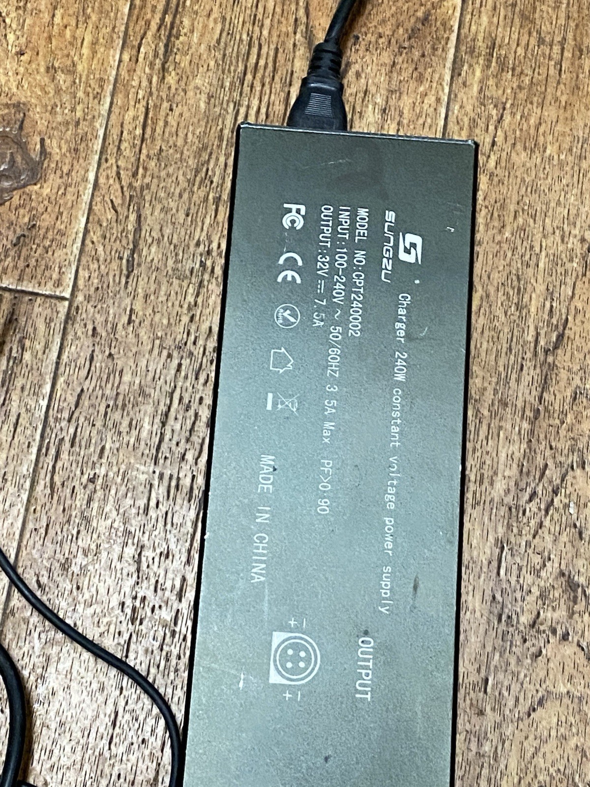 SUNGZU SKA1000 1000W 110V/220V Portable Outdoor Emergency AC/DC Lithium Battery
