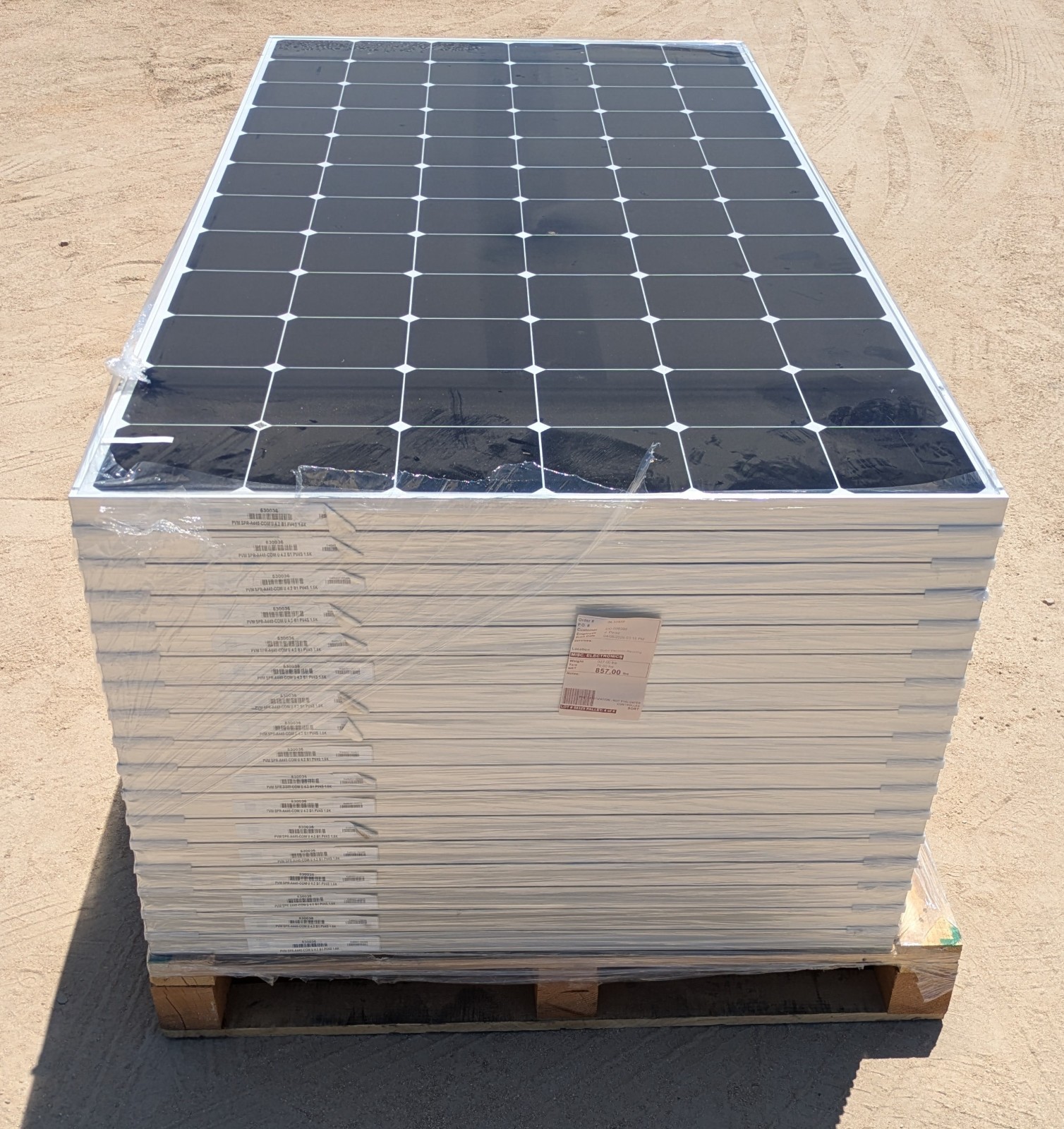 17 x SunPower Solar Panels 440W Lot of 17 Pieces. SPR-A440-COM