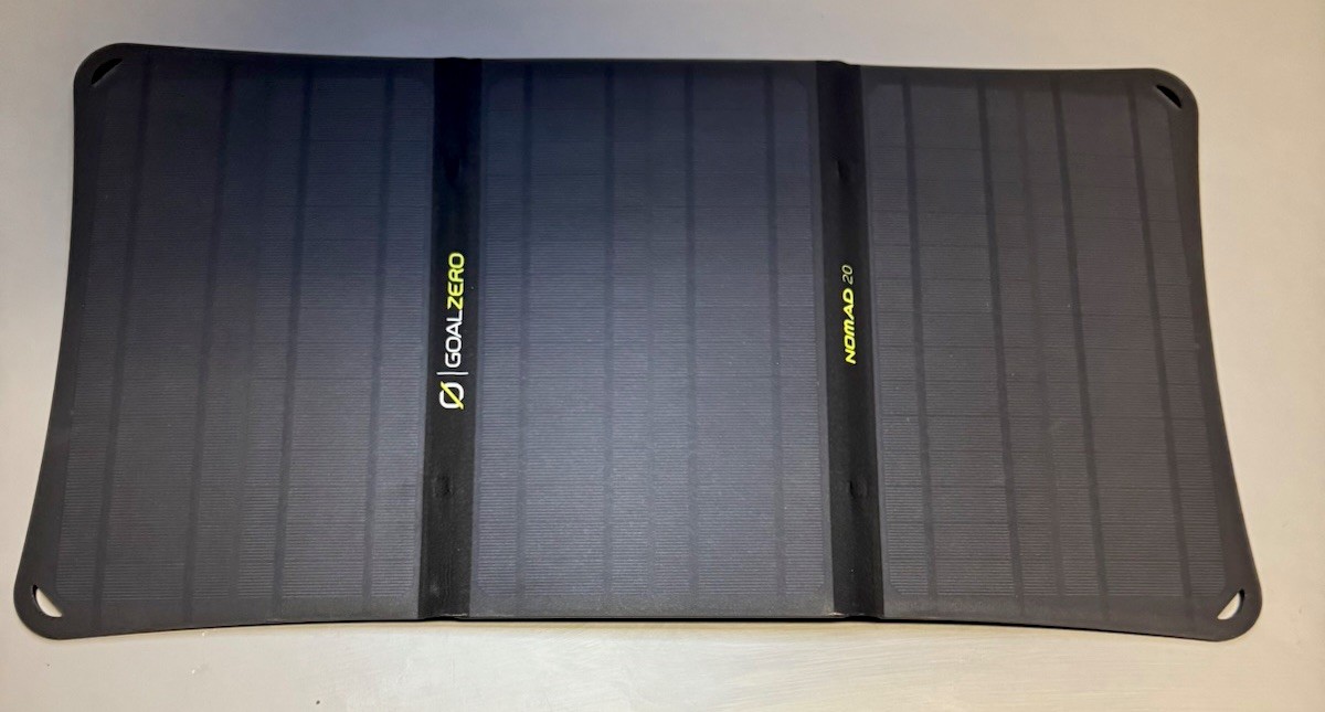 GOAL ZERO NOMAD 20 20W FOLDABLE SOLAR PANEL CHARGER 11910 + flip 24