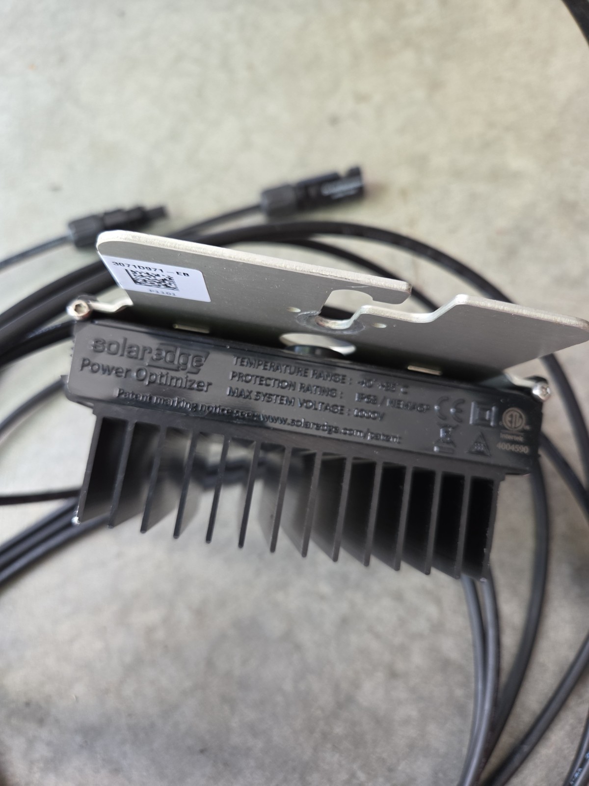 SolarEdge POWER OPTIMIZER – P1101-4NMYMRT – 1100 Watts – NIB (Open box)