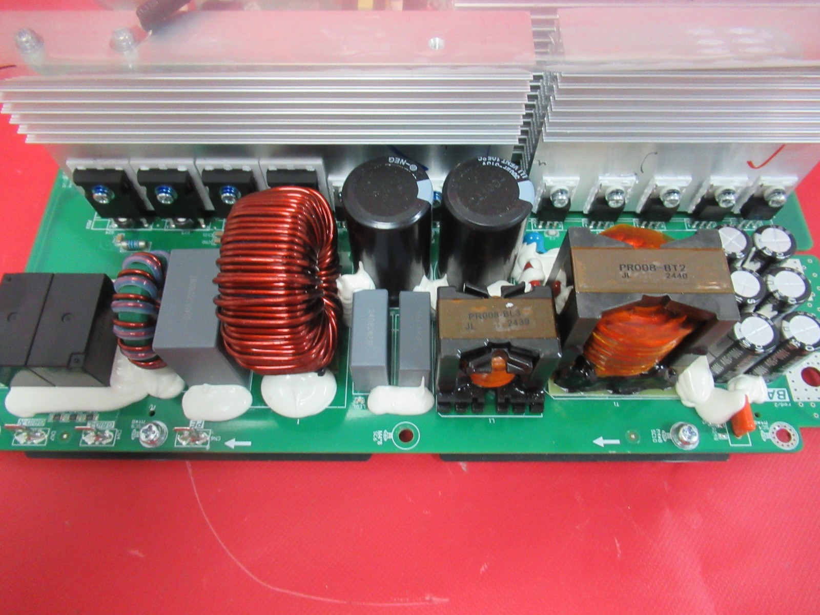 BLUETTI AC180 1800W 1152Wh Solar Portable Power Station Inverter Board Only