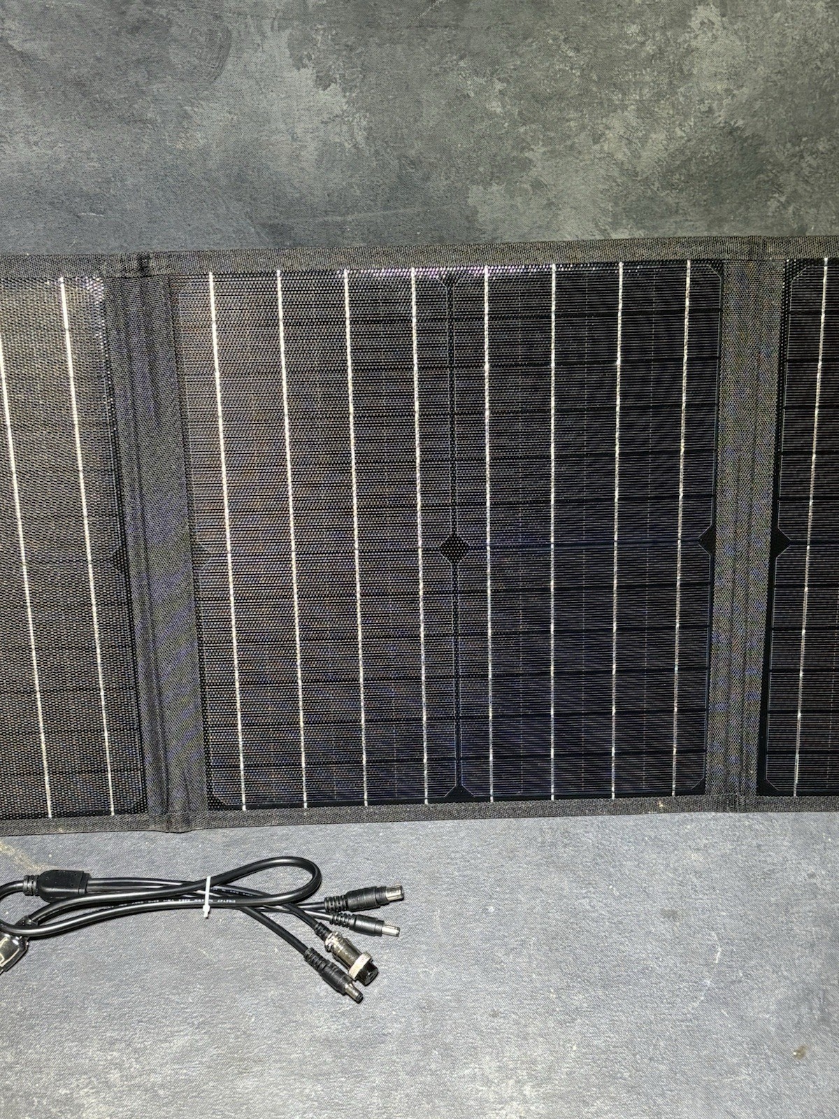 ROCKPALS 60W Foldable Solar Panel Charger for Camping RV Power Station