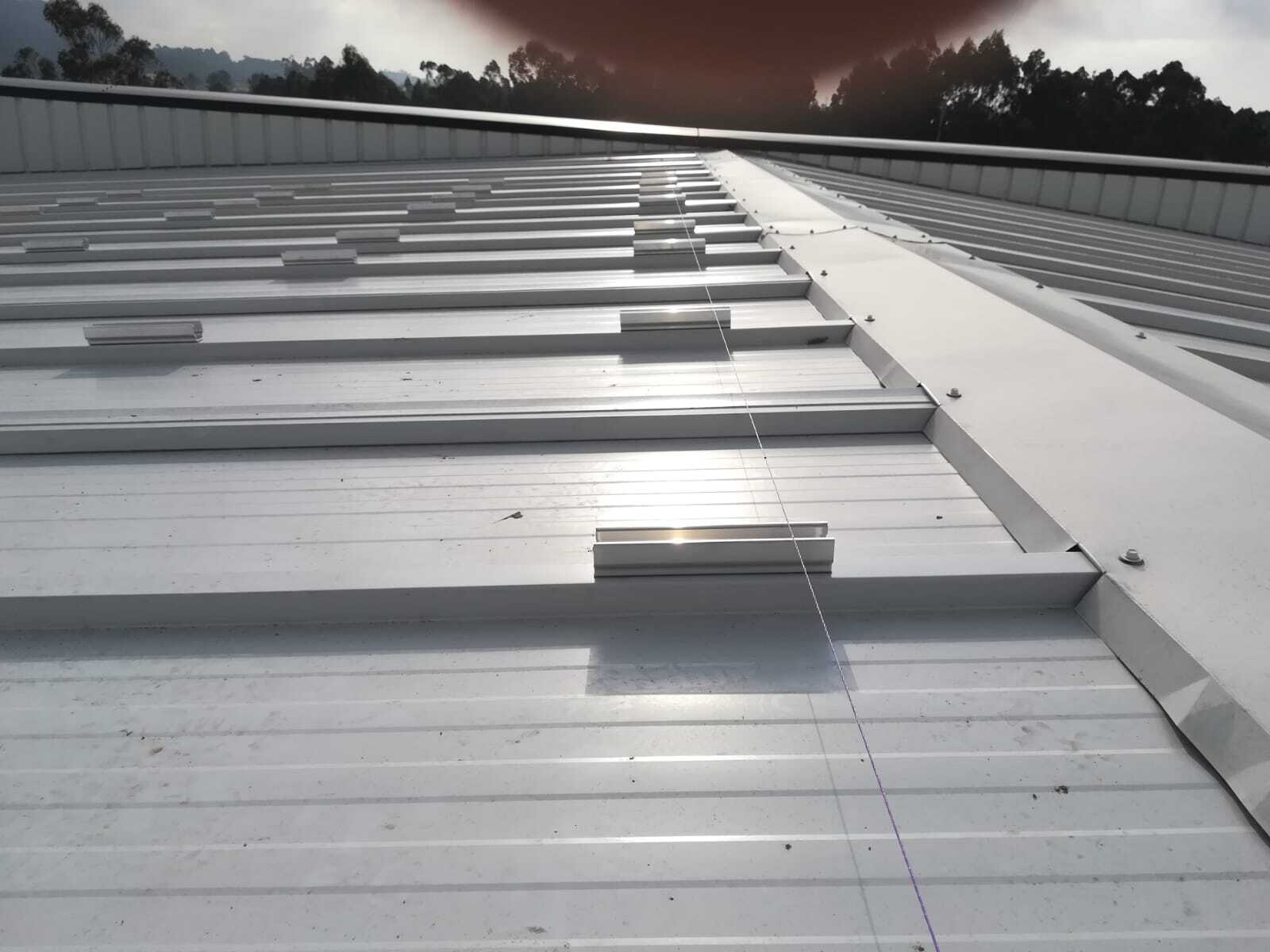 No-Drill Solar Panel Mounting Kit for Metal & Sandwich Roofs – 3M Bonded Rails
