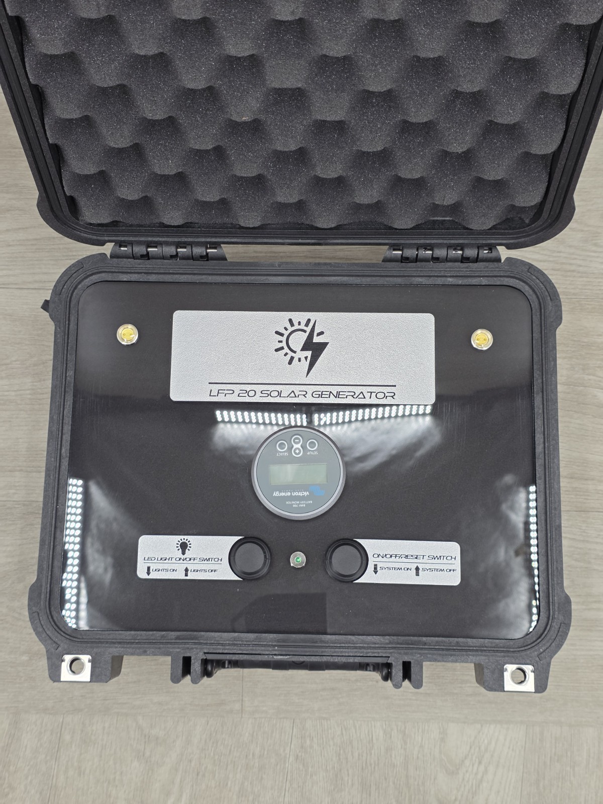 LFP 20 Solar Generator Portable Case With Victron Energy BMV-700