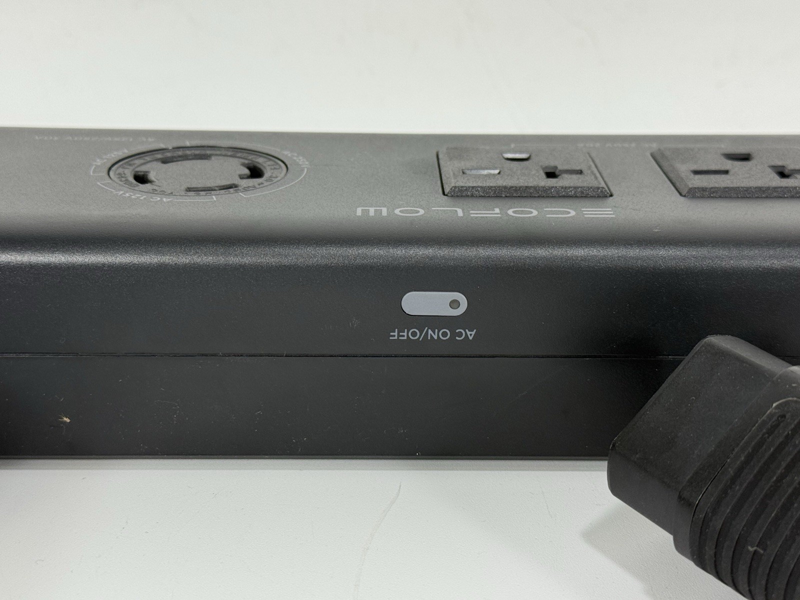 EcoFlow Double Voltage Hub for DELTA Pro Portable Power Stations