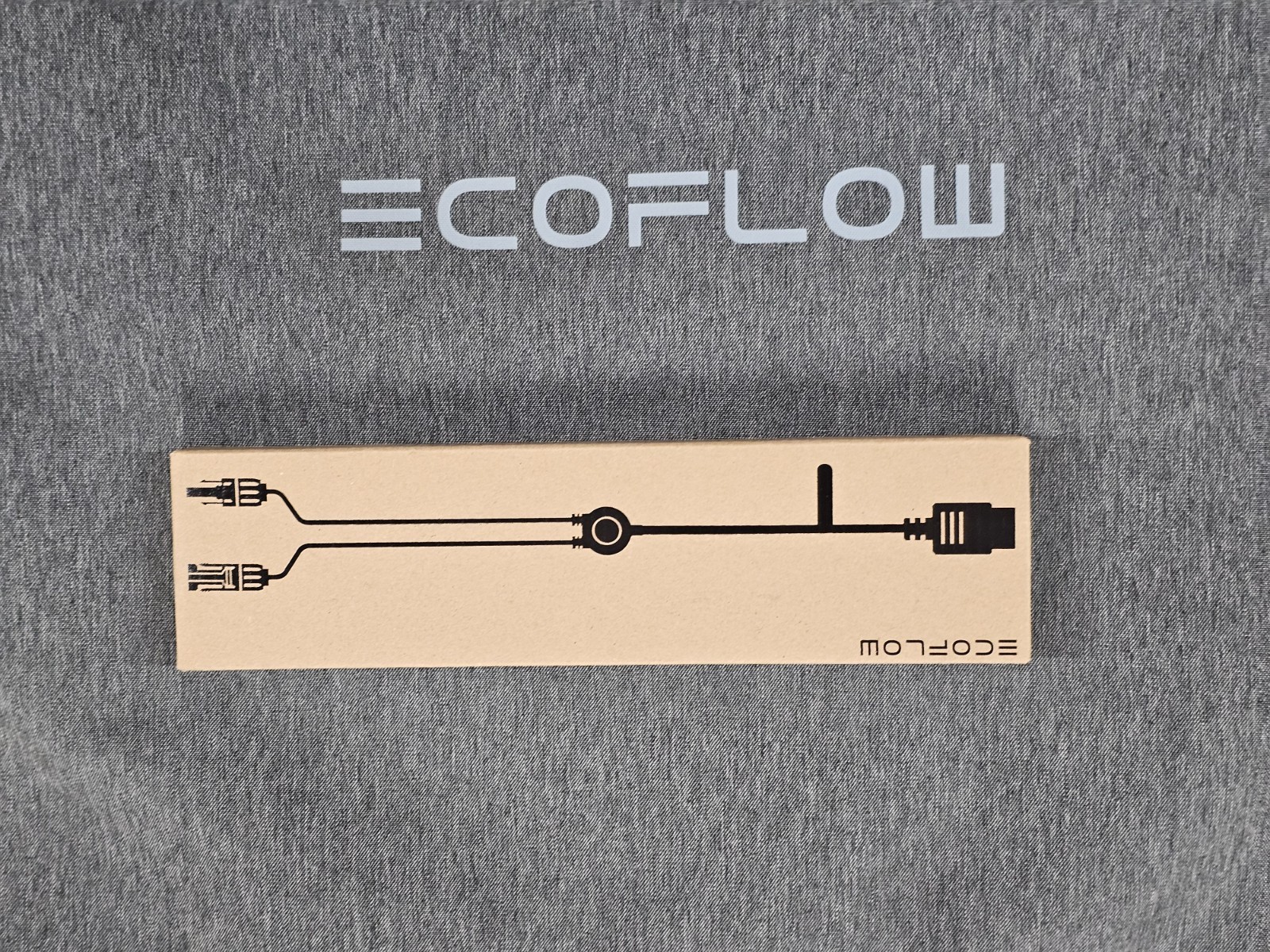 EF ECOFLOW 220 Watt Portable Solar Panel, 25% High Conversion Efficiency