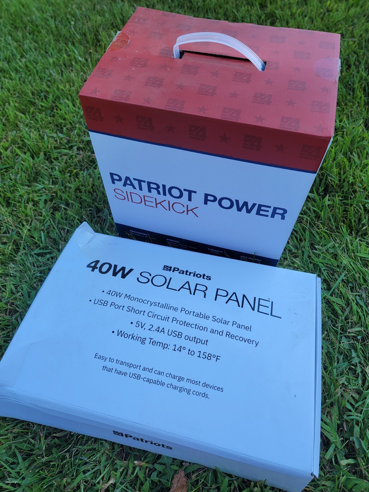 4Patriots Power Sidekick 300W Solar Generator 40W Solar Panel EUC In Box