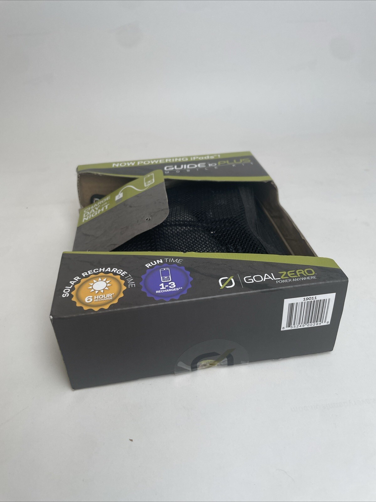 Goal Zero Guide 10 Plus Solar Charging Kit + NOMAD 7 Solar Panel