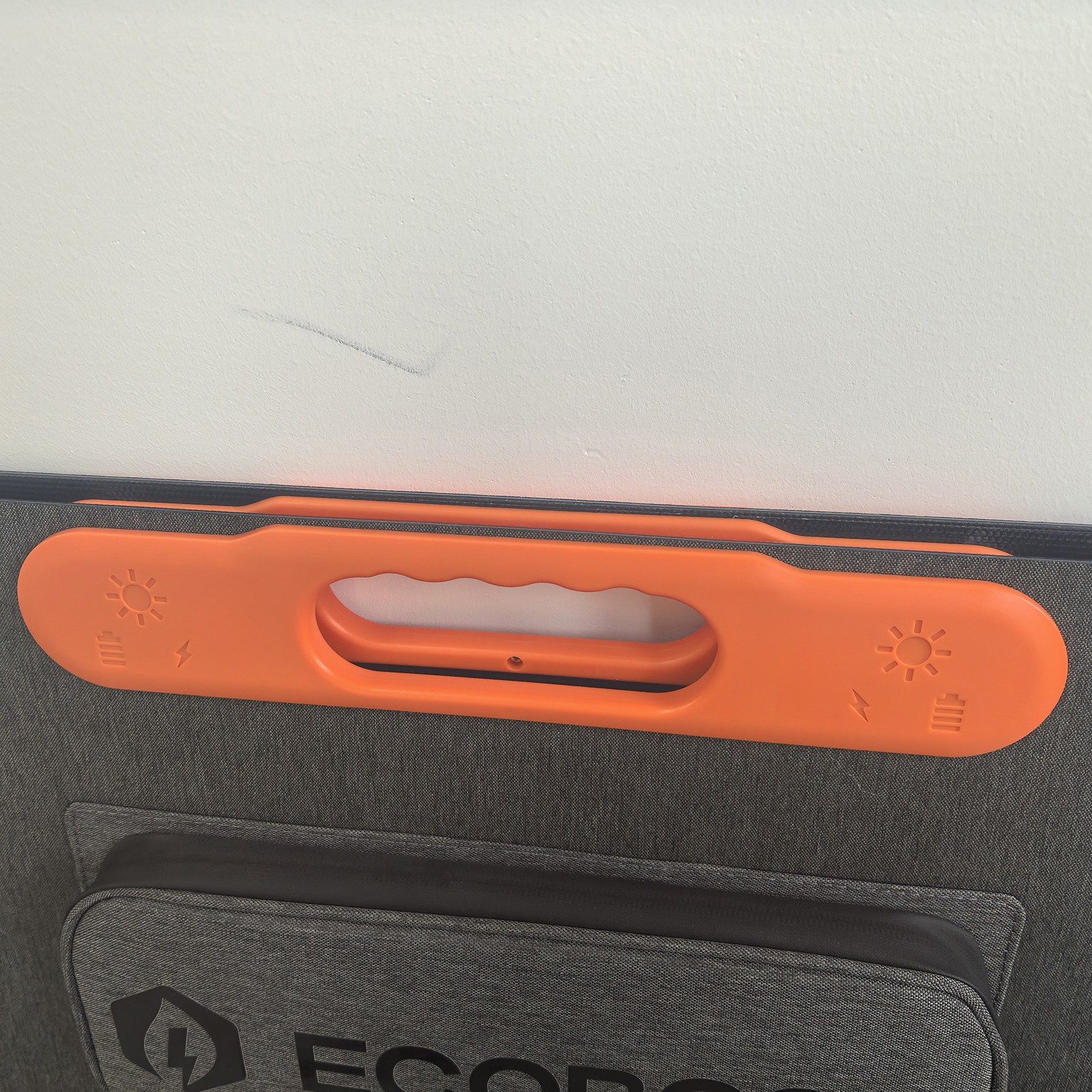 ECOBOSS Folding Photovoltaicsolarpanels for The Production of Electricity