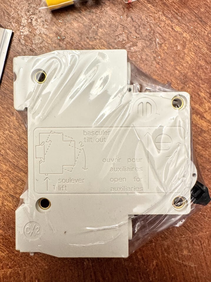 3 DIHOOL solar discount circuit breaker DZ47X-63 6A 400V Double Pole Bulk Lot
