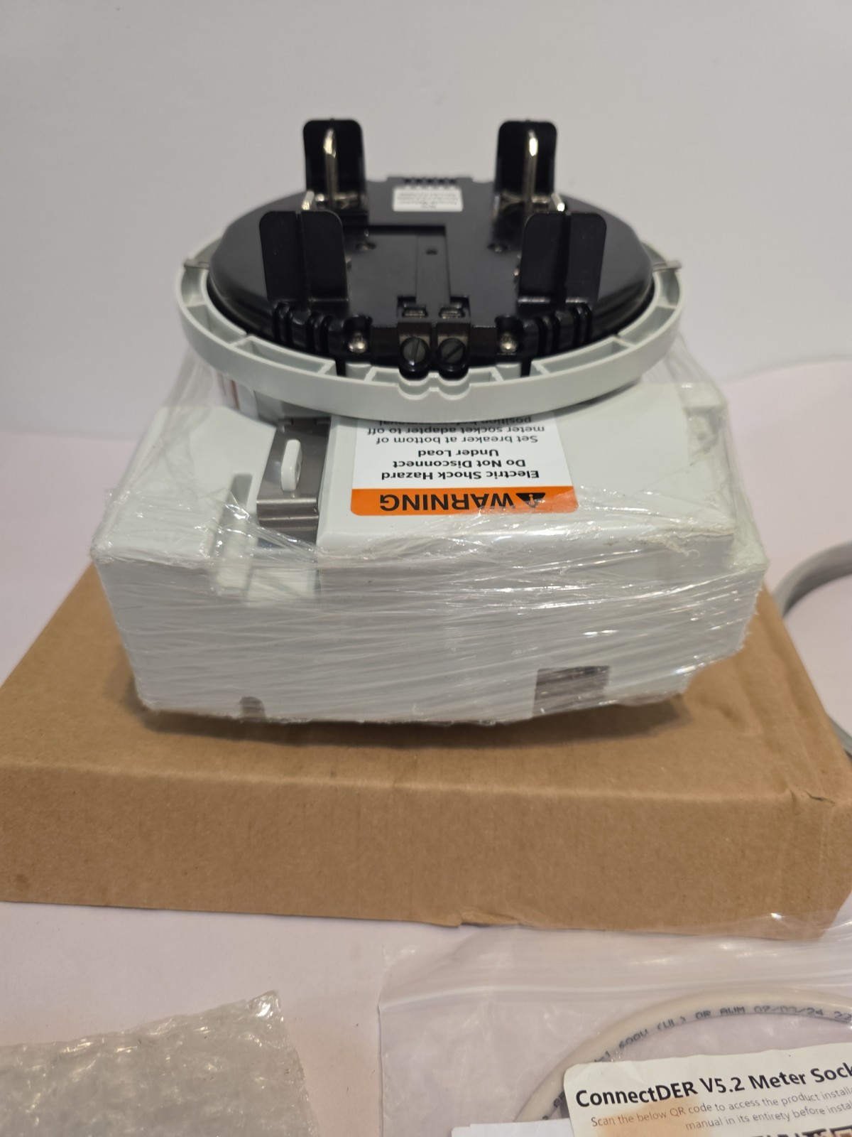 ConnectDER Solar Meter Socket Adapter 240V 40A Der Breaker C-B-5-22-40