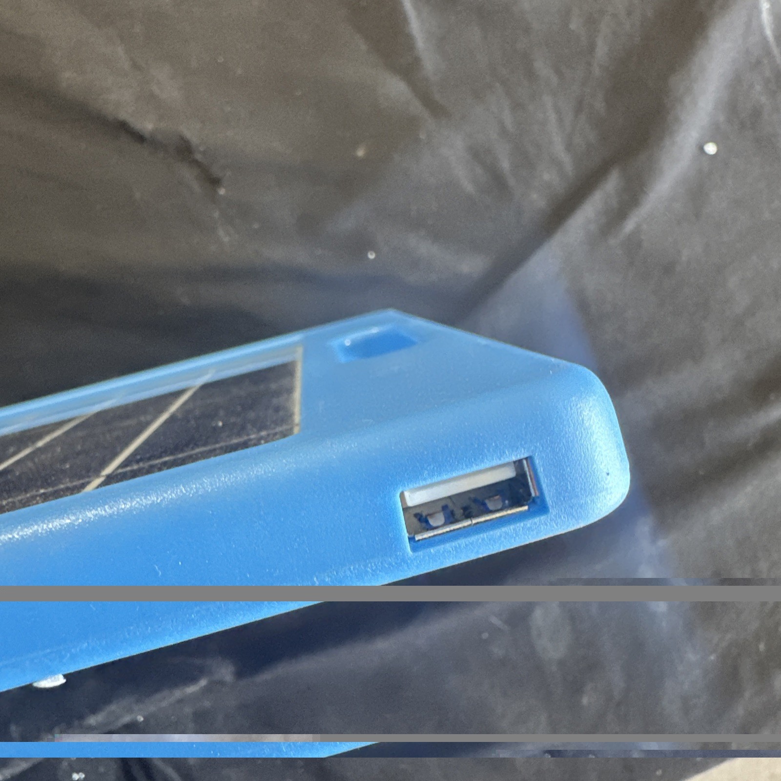 5.5 Watt Solar Blue Panel Charger with USB Female Port – 5.5 V DC 1000 mA – 1A