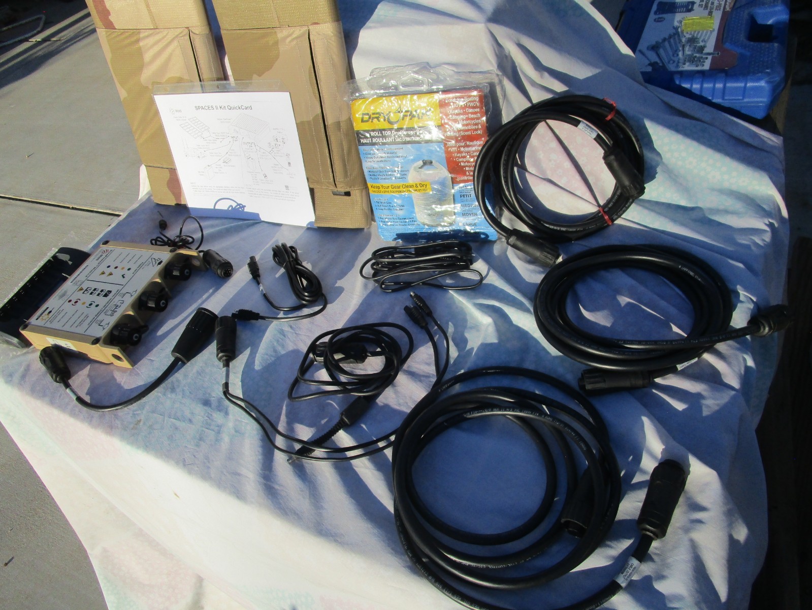 Portable Solar Kit w/ 2 Panels and 12V Cell Inverter-Iris Technology SPACES II