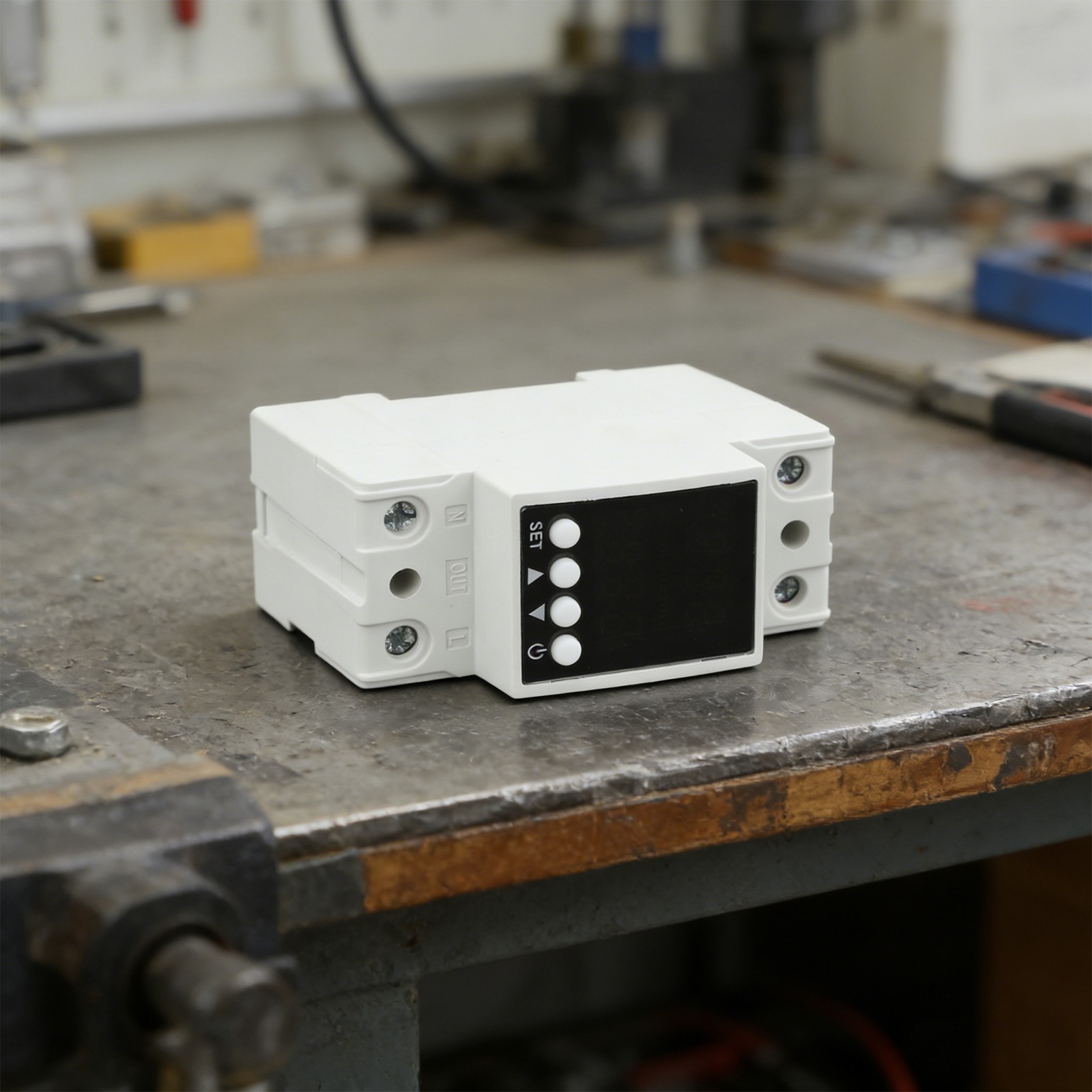 Dual LCD Display Voltage Protector with Automatic Over Under Current Control