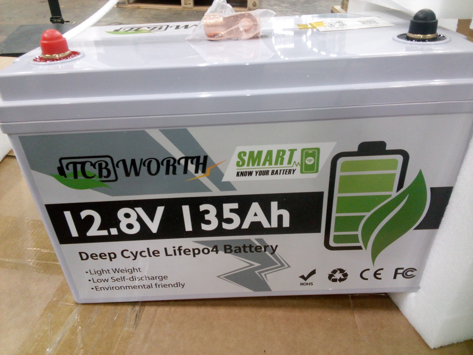 12V 135Ah LiFePO4 Lithium Battery 1728Wh Smart Bluetooth BMS for RV Marine Solar