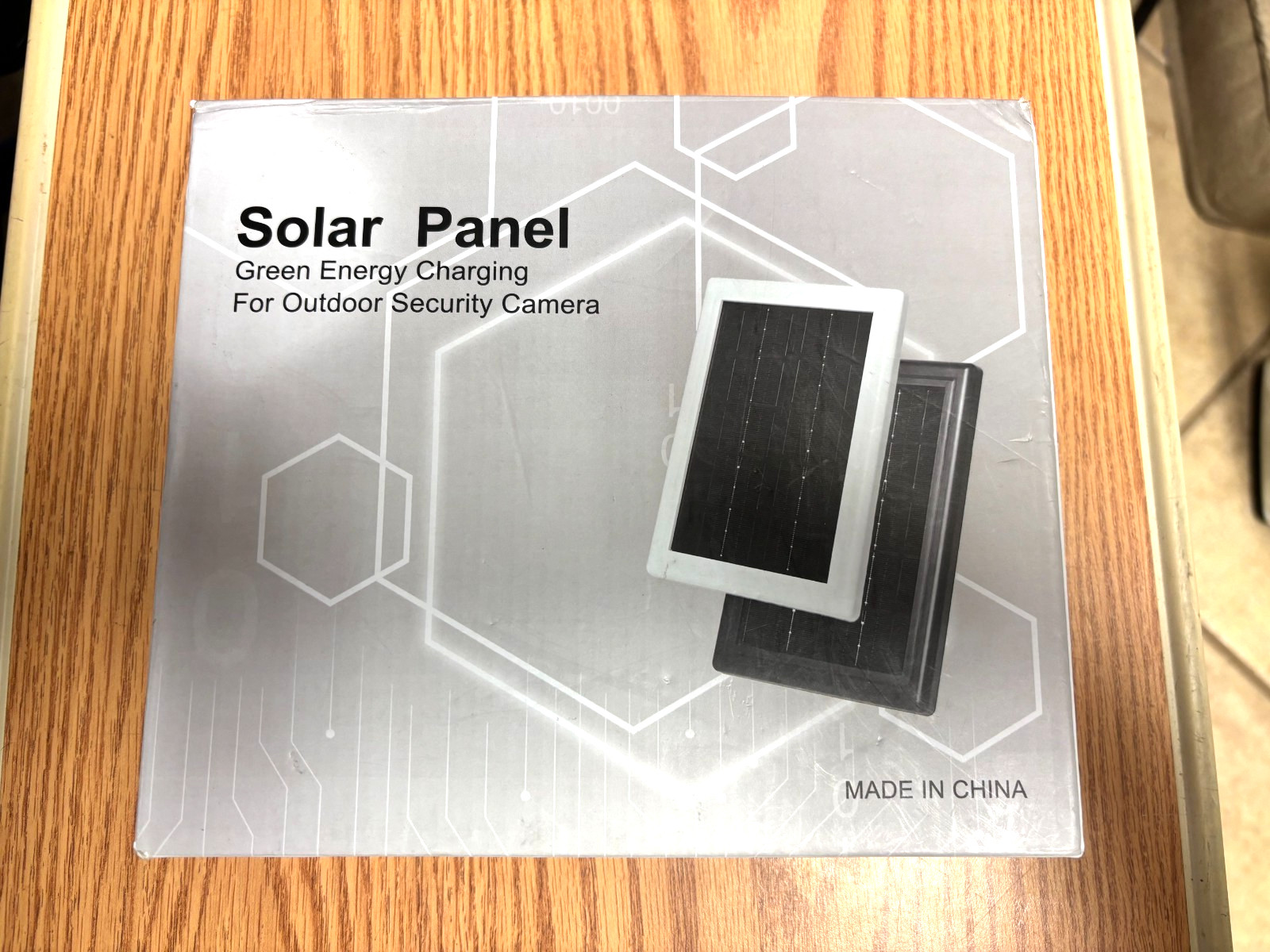 Solar Panel Green Energy Charging for Outdoor Security Camera
