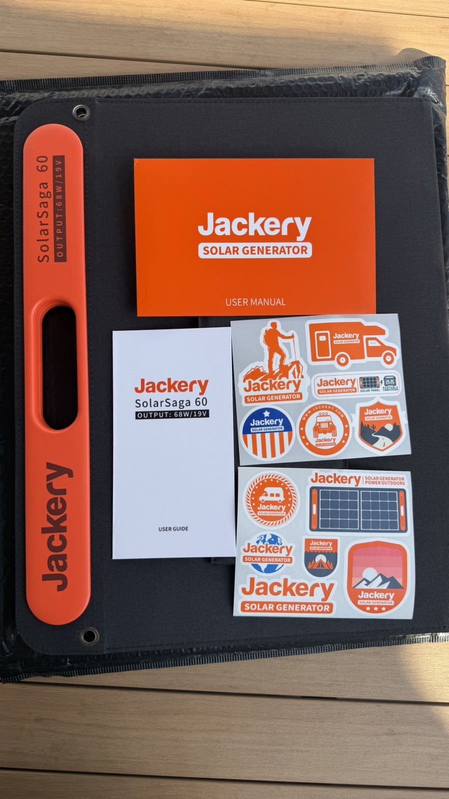 Jackery SolarSaga 60W Foldable Solar Panel 68W/19V Open Box USB-C USB-A JSS-60B