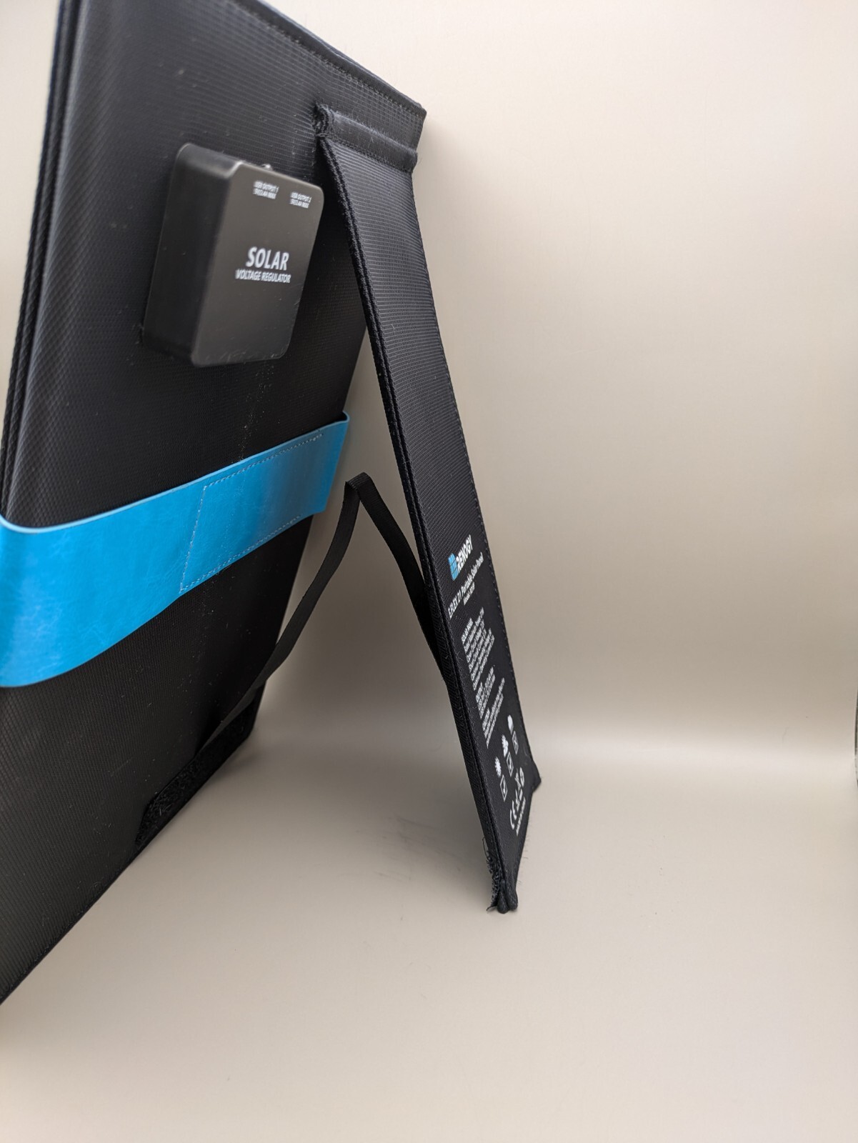 Renogy E.FLEX 21 Watt Foldable Portable Solar Panel w/Kickstand, Black (Used)