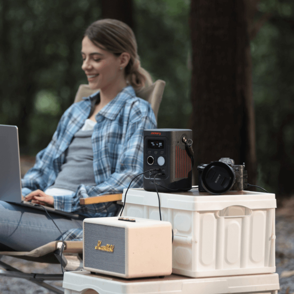 Jackery Explorer 300 D Portable Power Station 288Wh 100W Solar Input