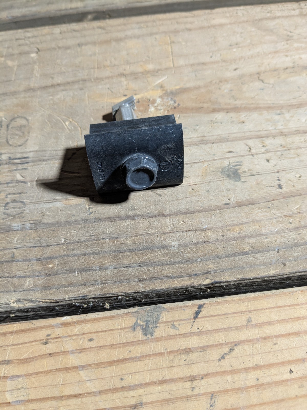 Lot of 4 UniRac Solar Mid Clamps, Black.