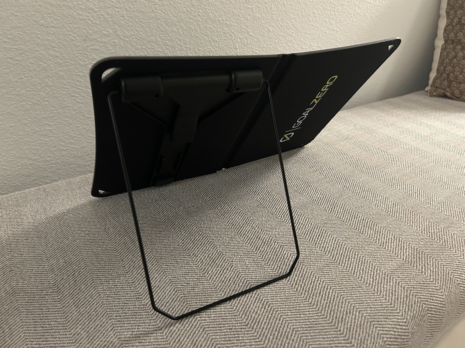 Goal Zero Nomad 10 Foldable 10 Watt Solar Panel Sun Power Charge