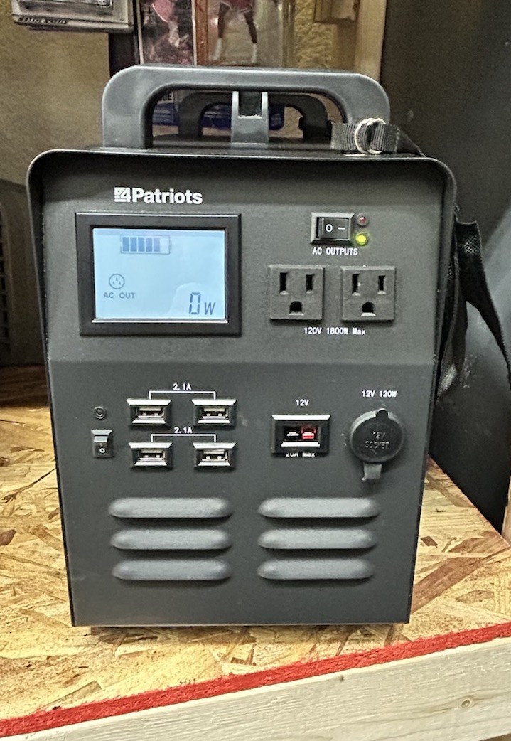 4PATRIOTS 1800w 12V Portable Power Generator | SOLAR PANELS NOT INCLUDED