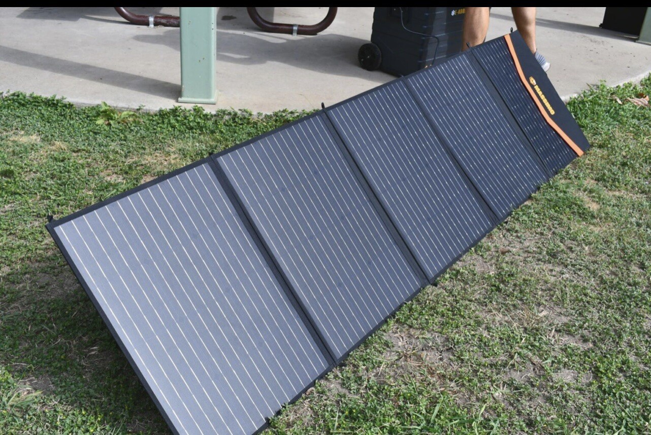 NEW Massimo 100W 18V Solar Panel,Charger w/10 DC Adaptor Powerstation Camping