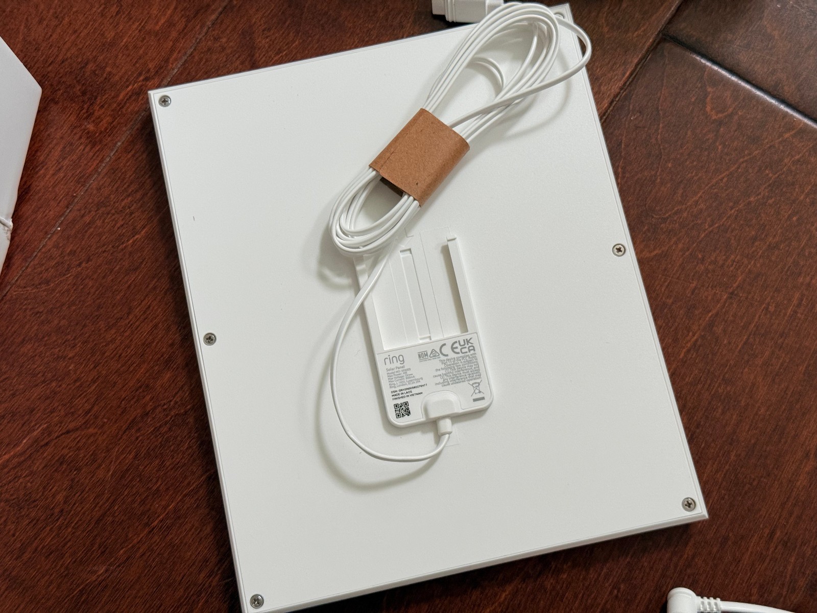 Ring Generation Solar Panel for Select Ring Security Cameras – White