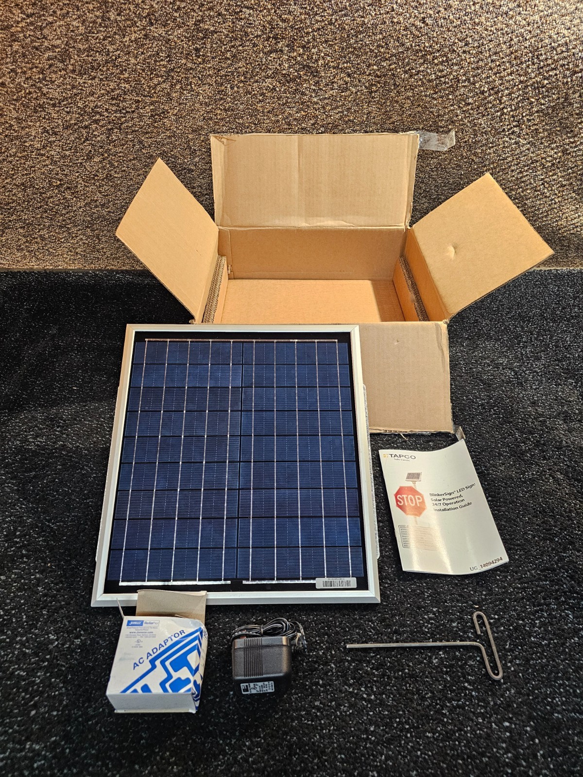 Tapco 2772-00002 13W/6V Solar Panel / Top of Pole Mount