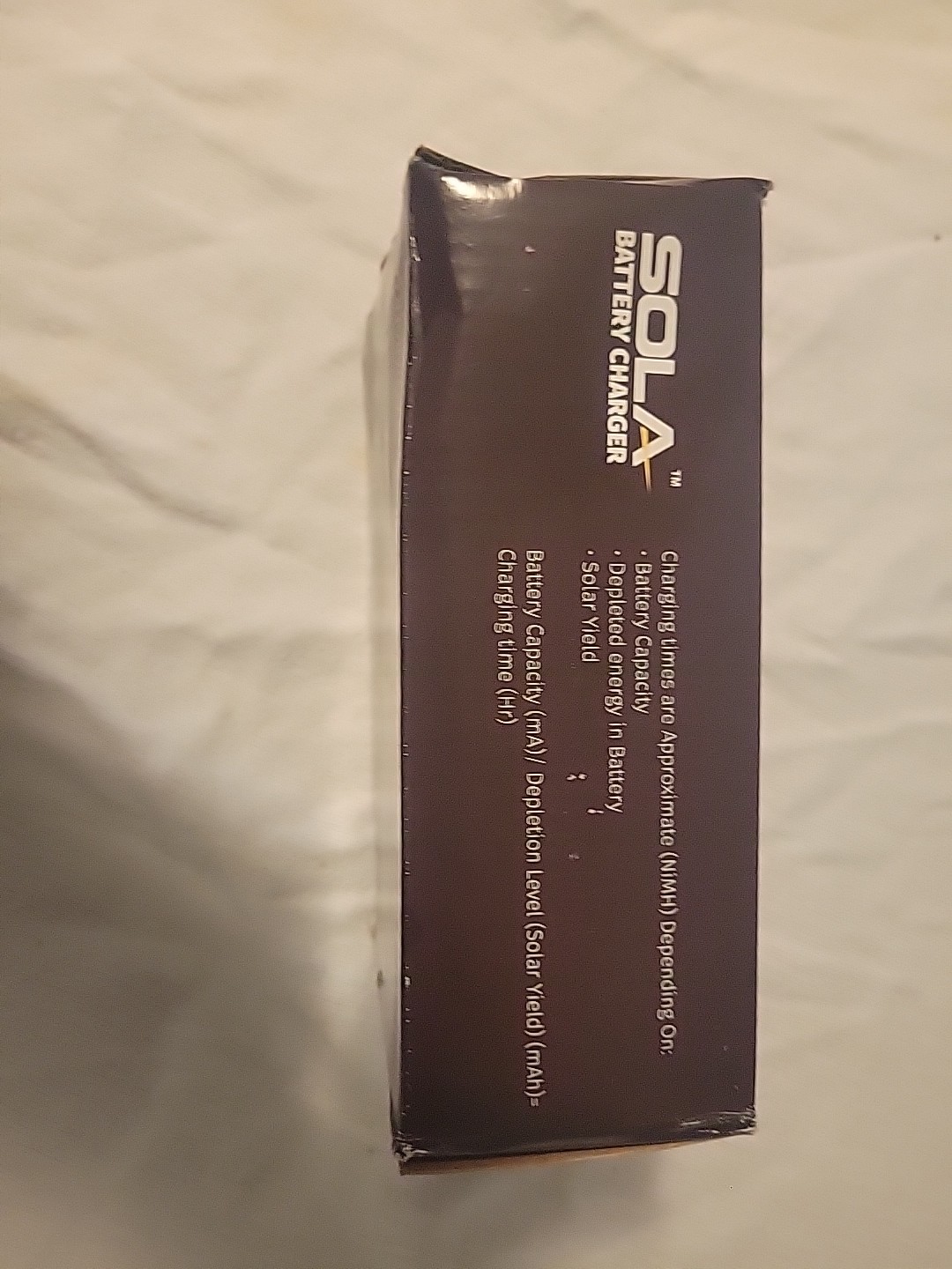 New SOLA Rechargeable Battery Charger Intergrated Hi Yield Solor Panel See Photo