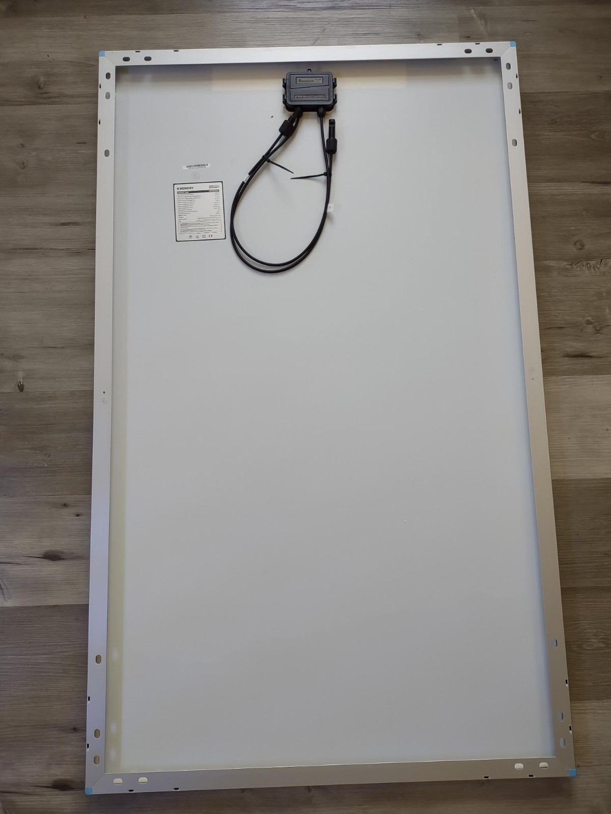 Renogy 200W RSP200DC Single Solar Panel 600 VDC 50 x 30 x 1.5 in *Cracked