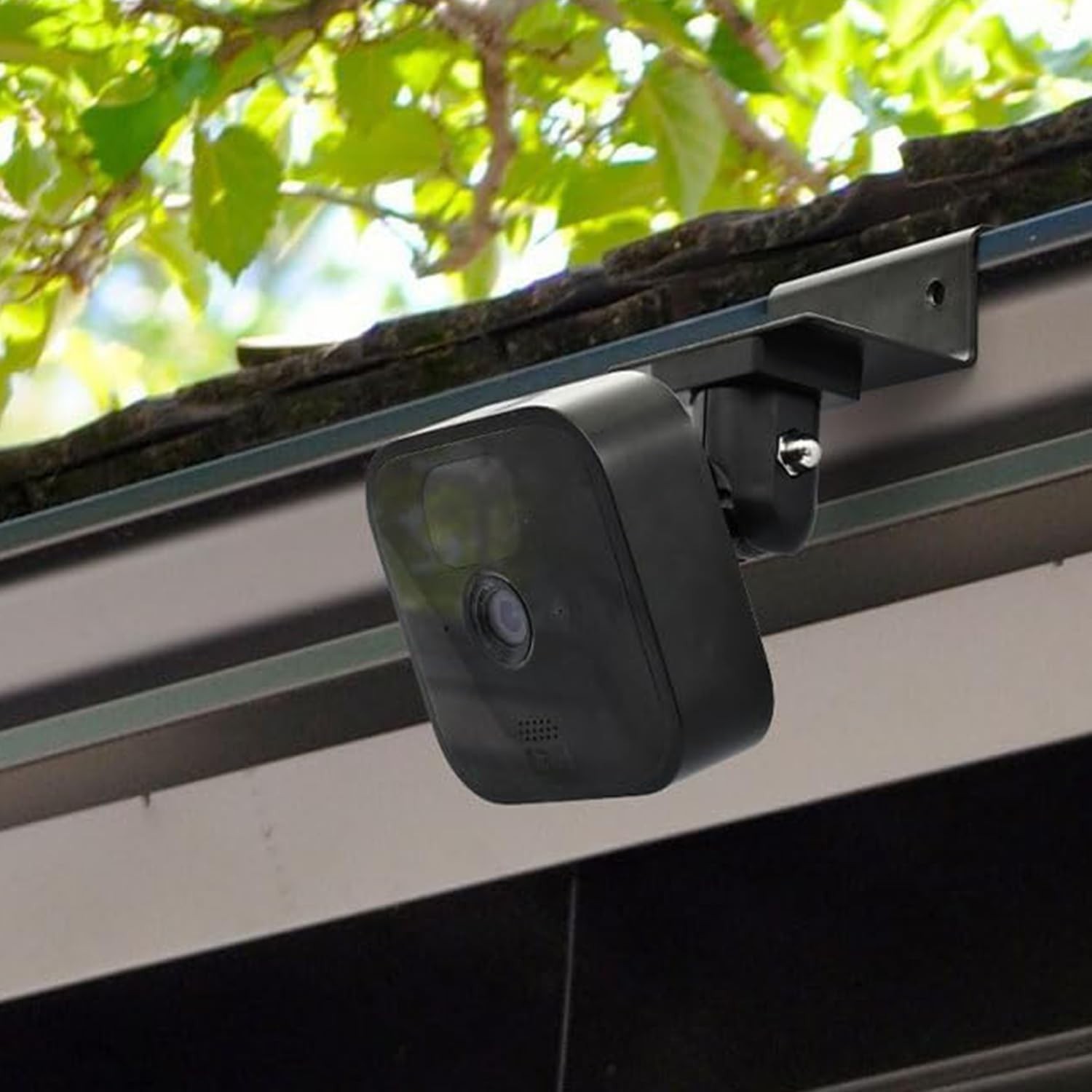 Universal Gutter Mount for Solar & Security Cameras – No Drill, Adjustable St…