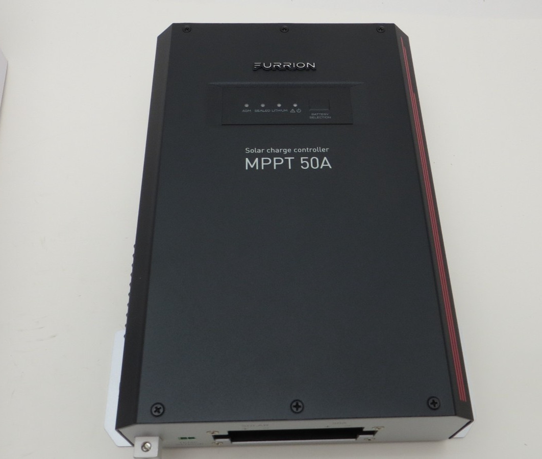 **Furrion® 50A Wall Mount MPPT Solar Charge Controller – FSCC60PSW-BL 2021132792